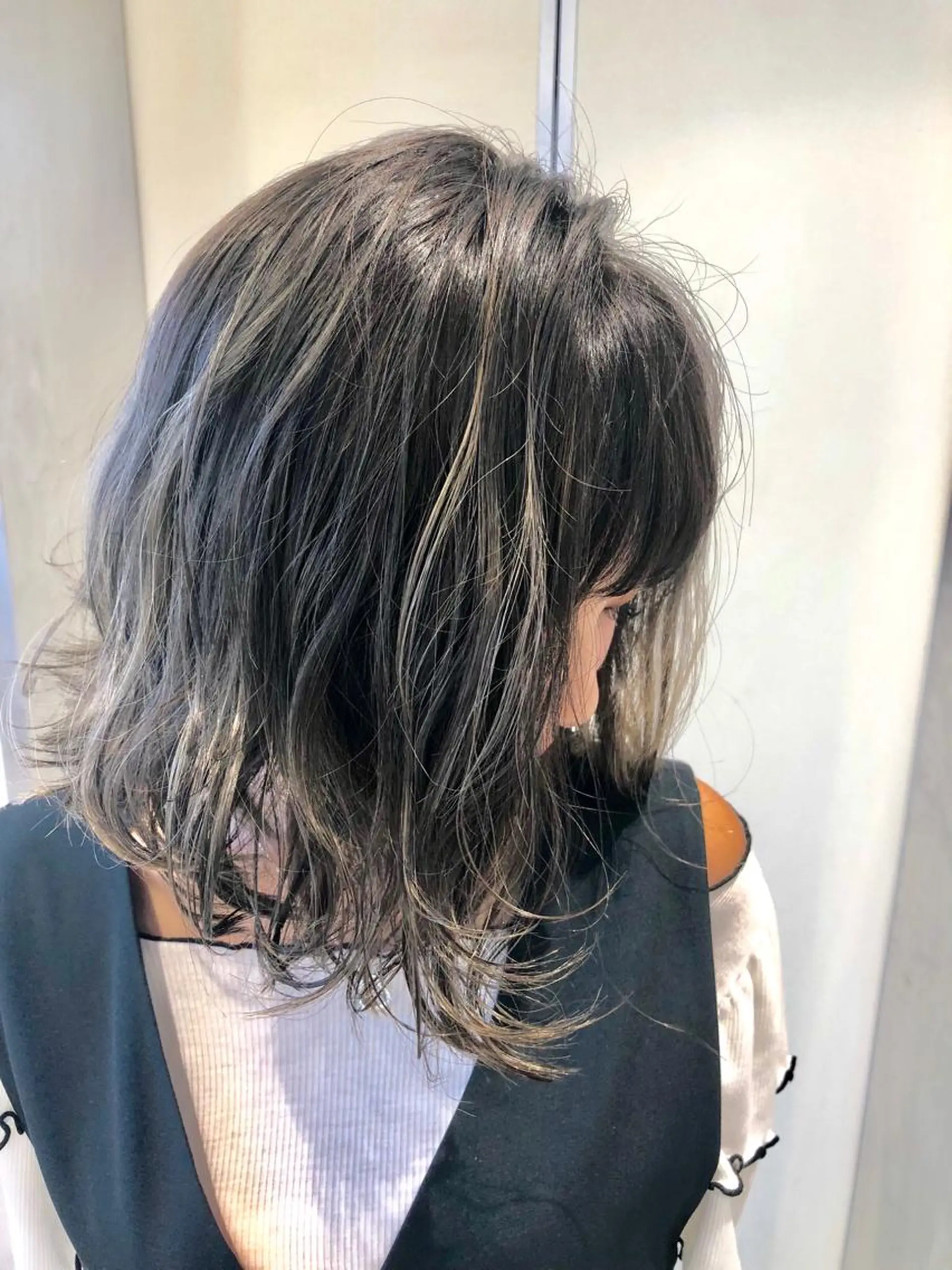 ミディアム カラー ハイライトカラー ハイライト tuki yokohama所属・店長 小池アキトのヘアスタイル