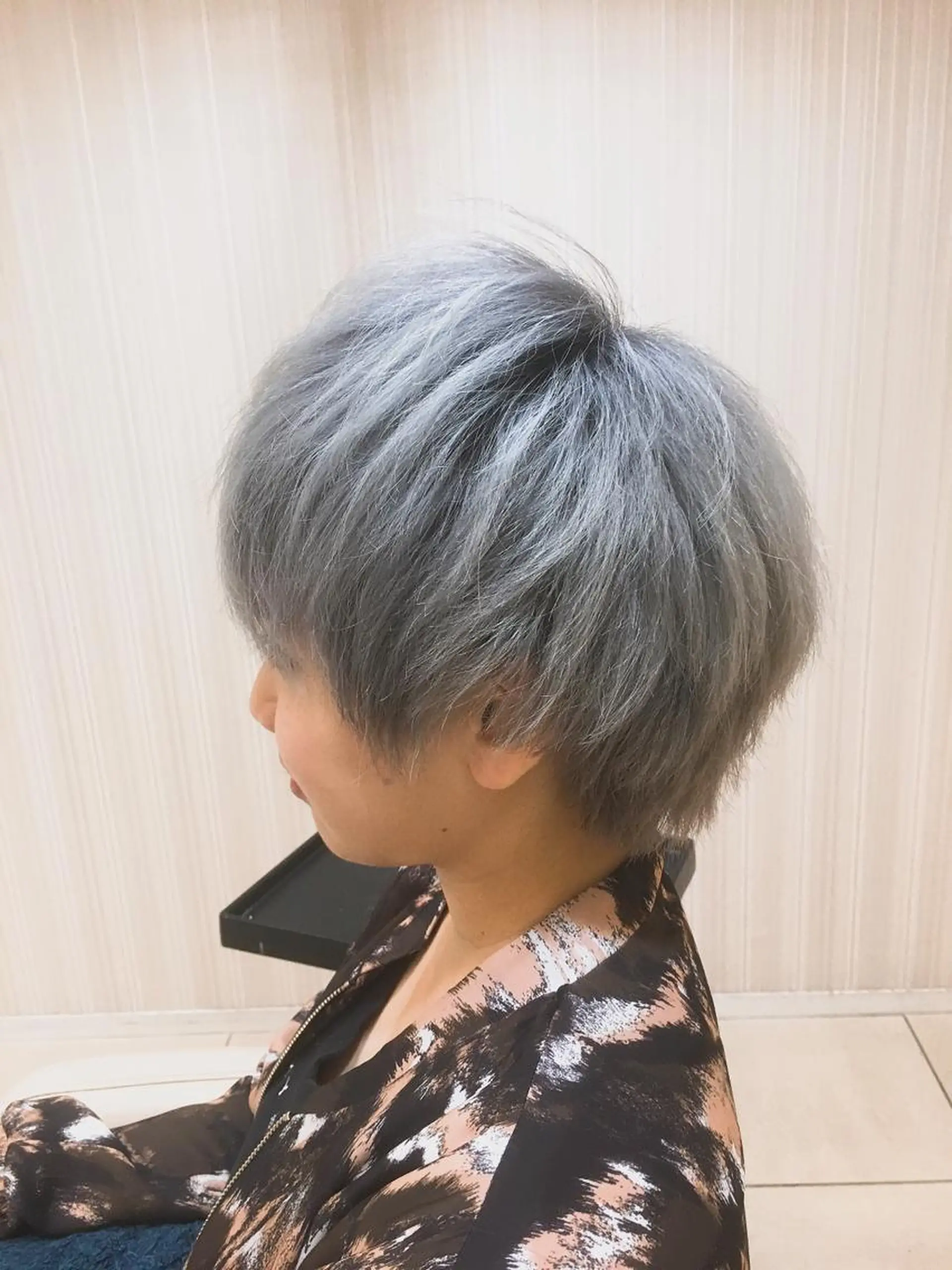 カラー ブリーチ 外国人風カラー ヘアカラー トリートメント ハイトーン/ブリーチ 山崎　悠次のヘアスタイル