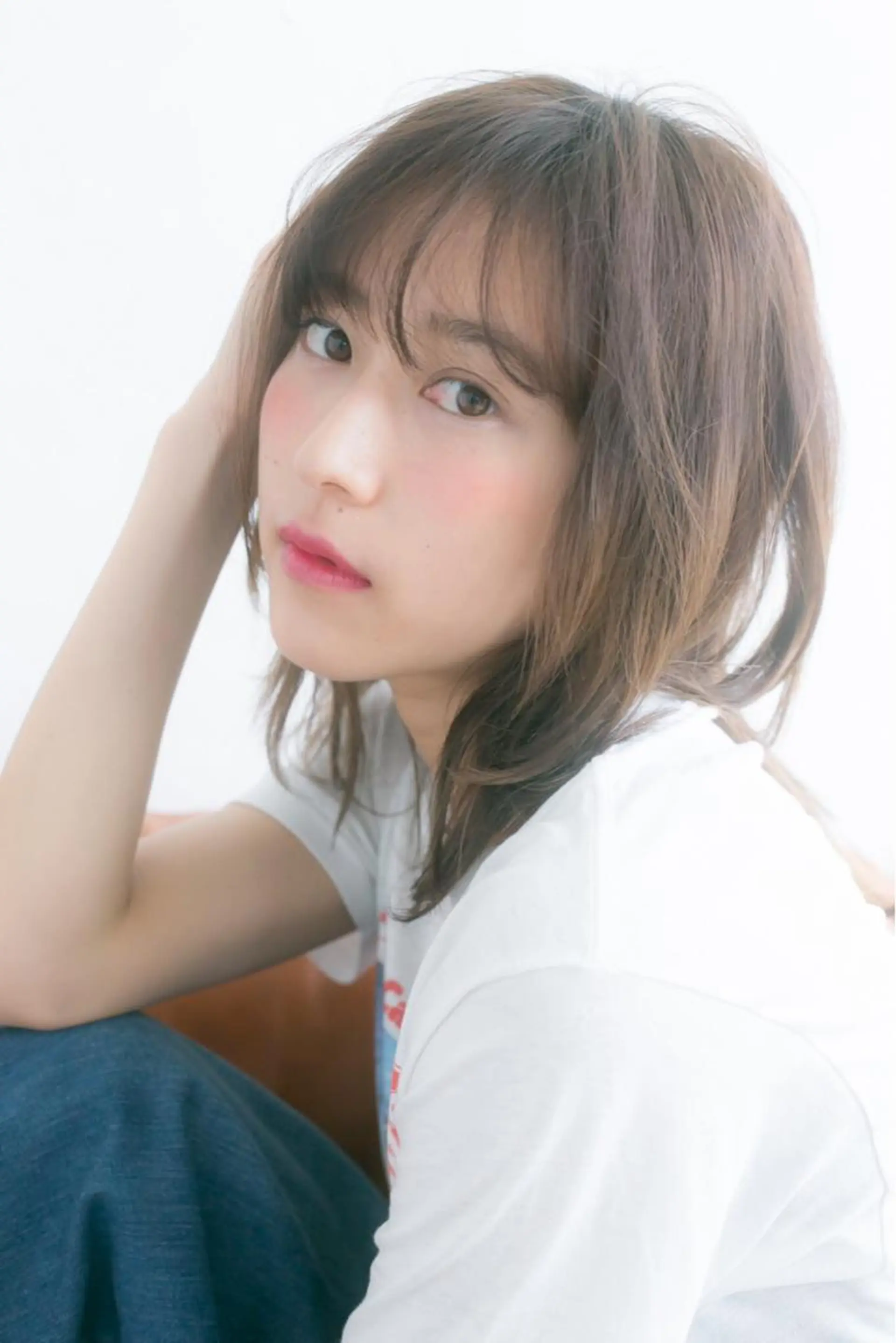 ミディアム カラー ヘアアレンジ ベージュカラー 透明感カラー レイヤーカット 韓国系ダブルカラー✨ ハイライト専門✨春日のヘアスタイル