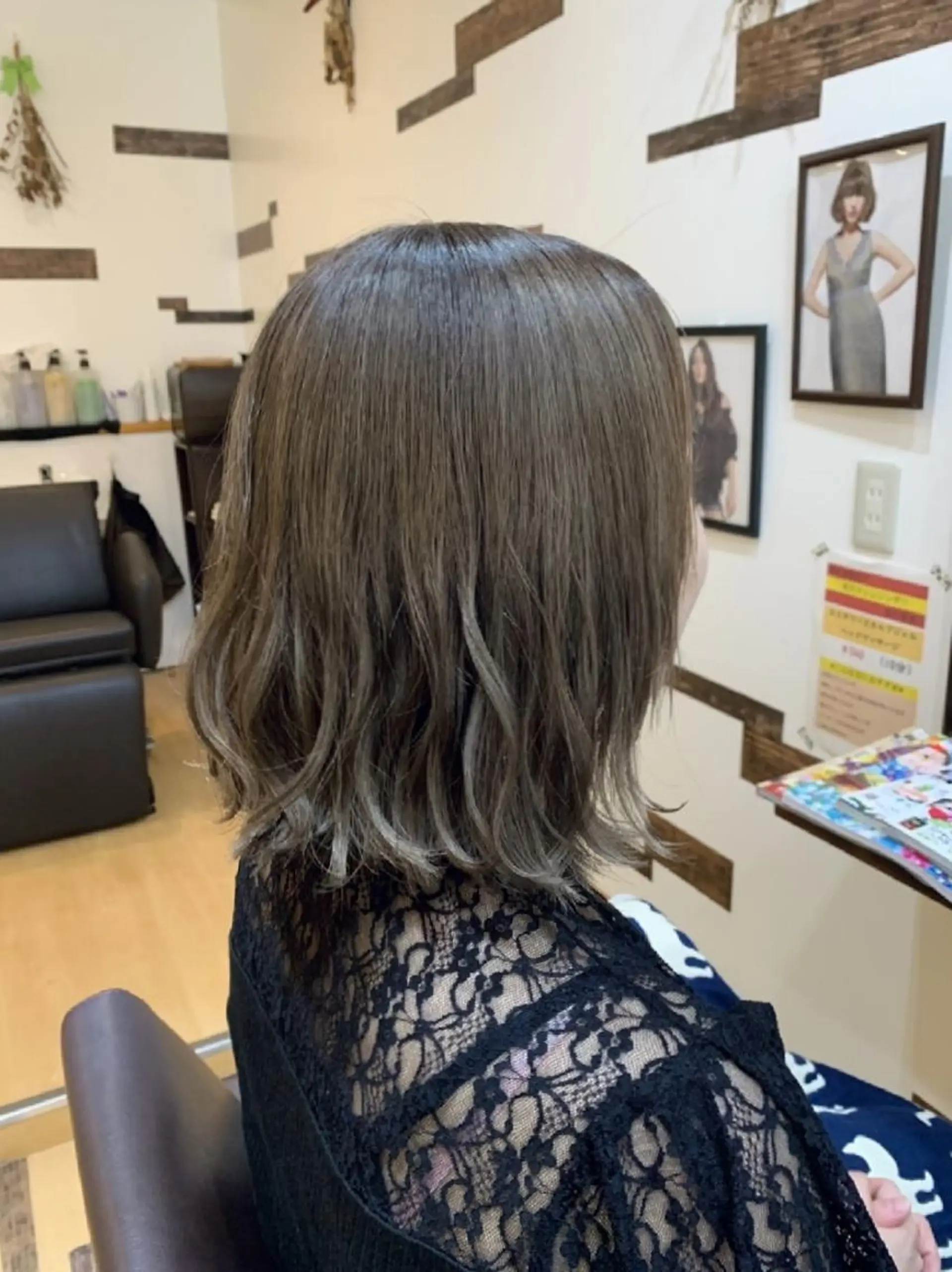 ミディアム カラー ブリーチ グレージュ ヘアカラー SUGAR所属・サトウ シューイチのヘアスタイル