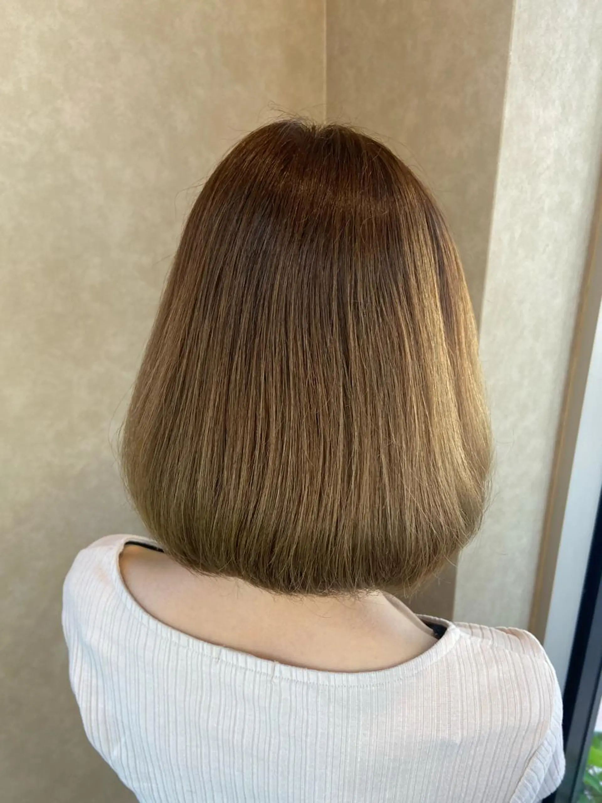 ミディアム カラー 小林 亜紀のヘアスタイル