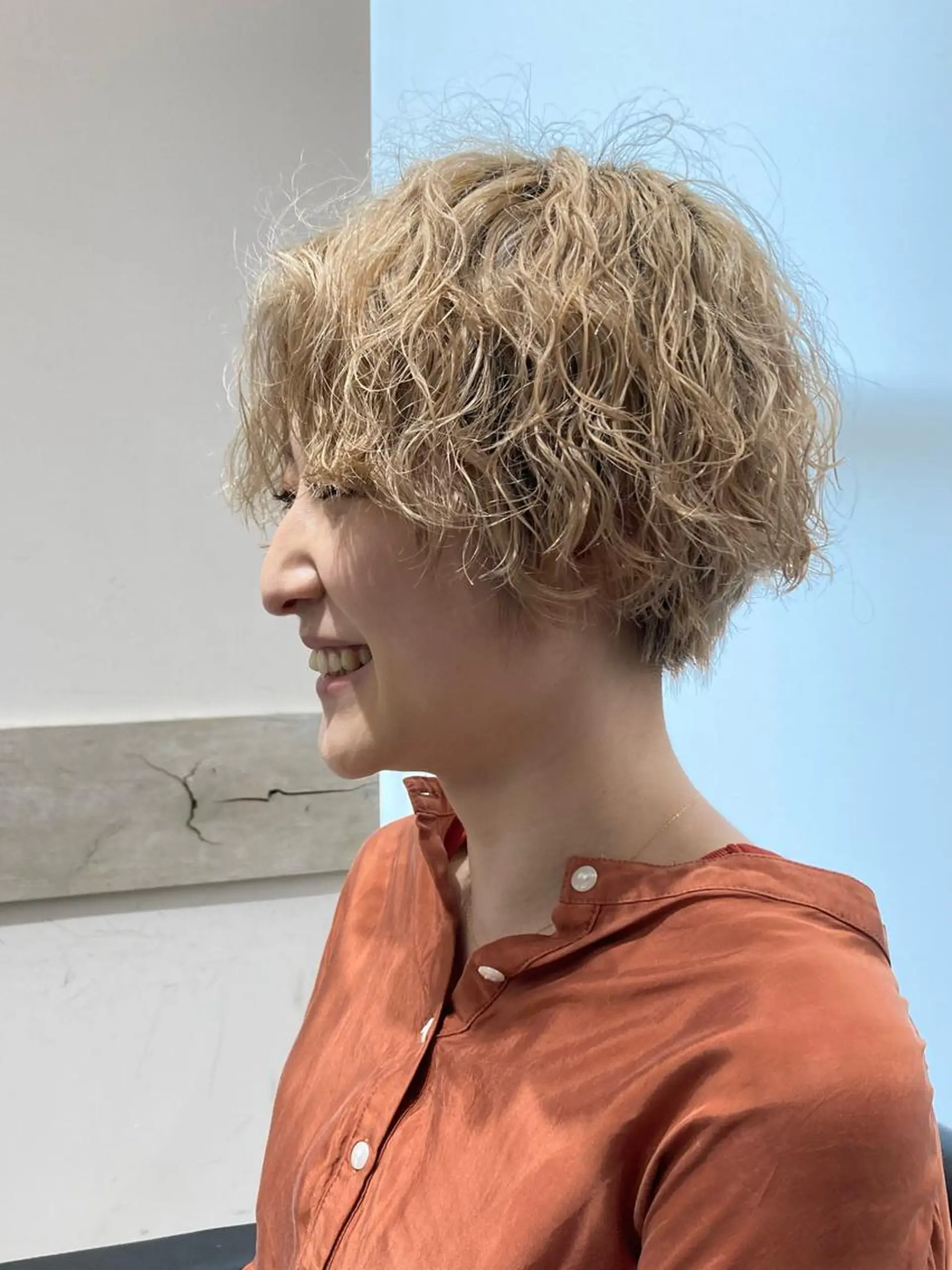 ショート パーマ Curly perm 🌻大西将司のヘアスタイル