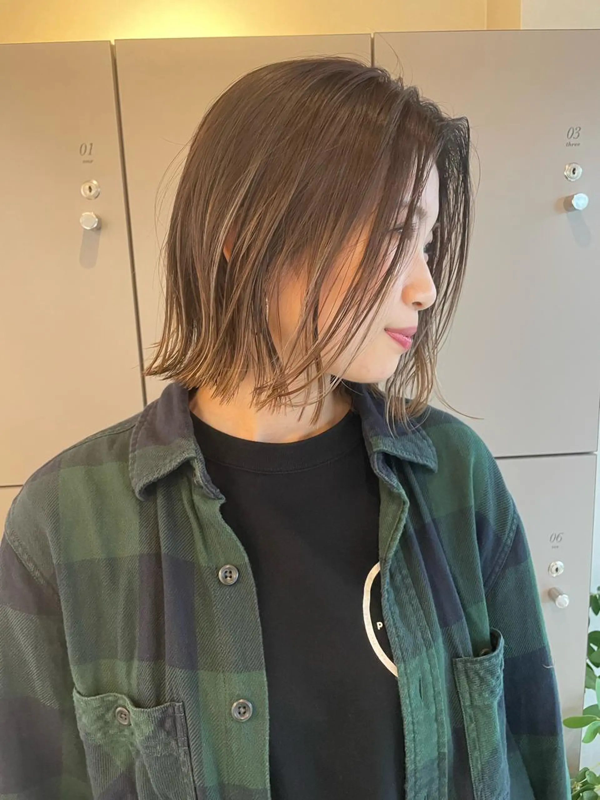 ショート 切りっぱなしボブ ショートボブ 丸みショート ミストバング ボブ カット ヘアカラー トリートメント C’LD hair  produce /シールドヘア所属・モテ髪/ボブ/ショー ト/アダチフウトのヘアスタイル