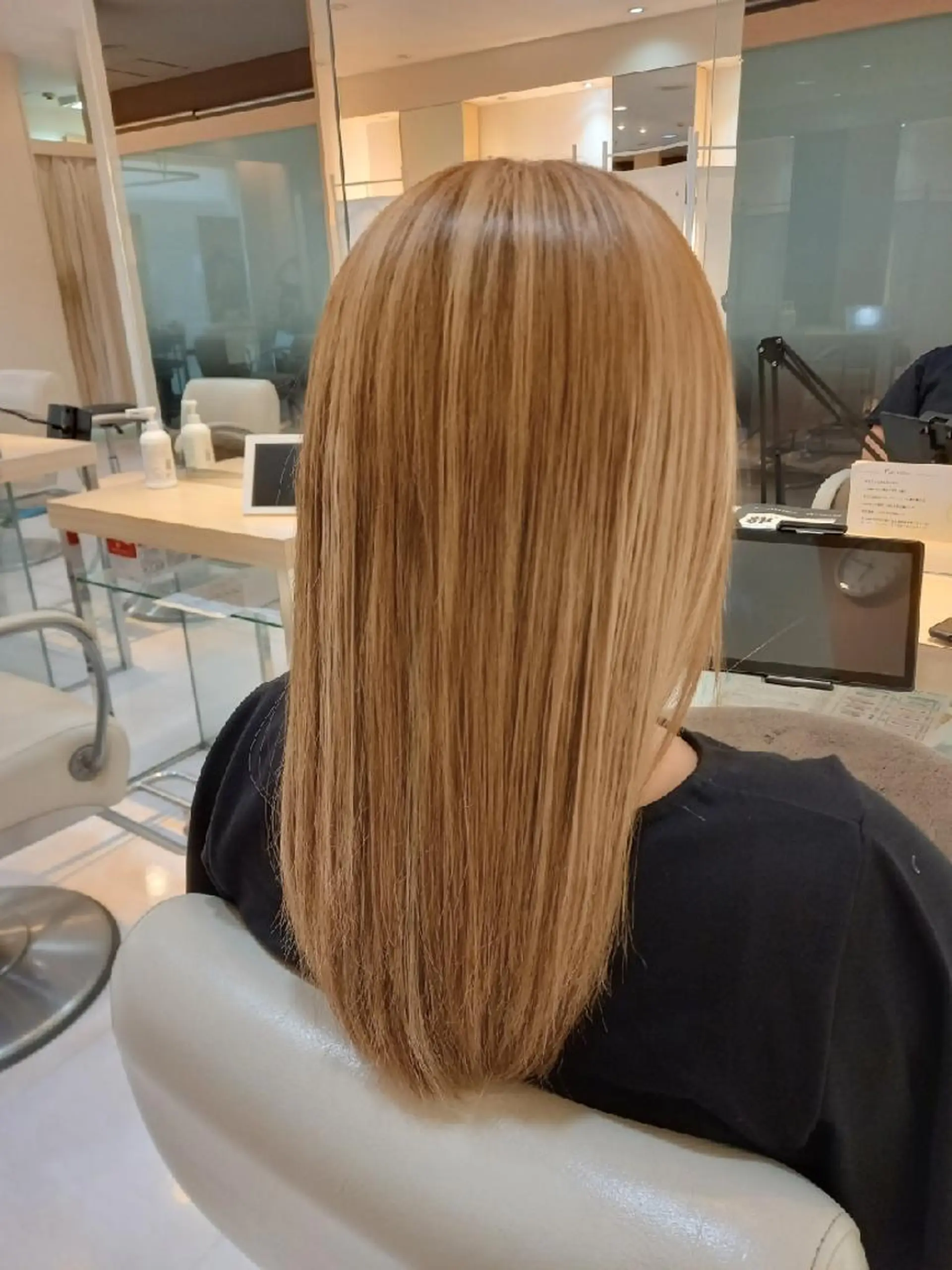 ロング ハイライト 飯田・髪質改善縮毛矯 正・カラー・パーマのヘアスタイル