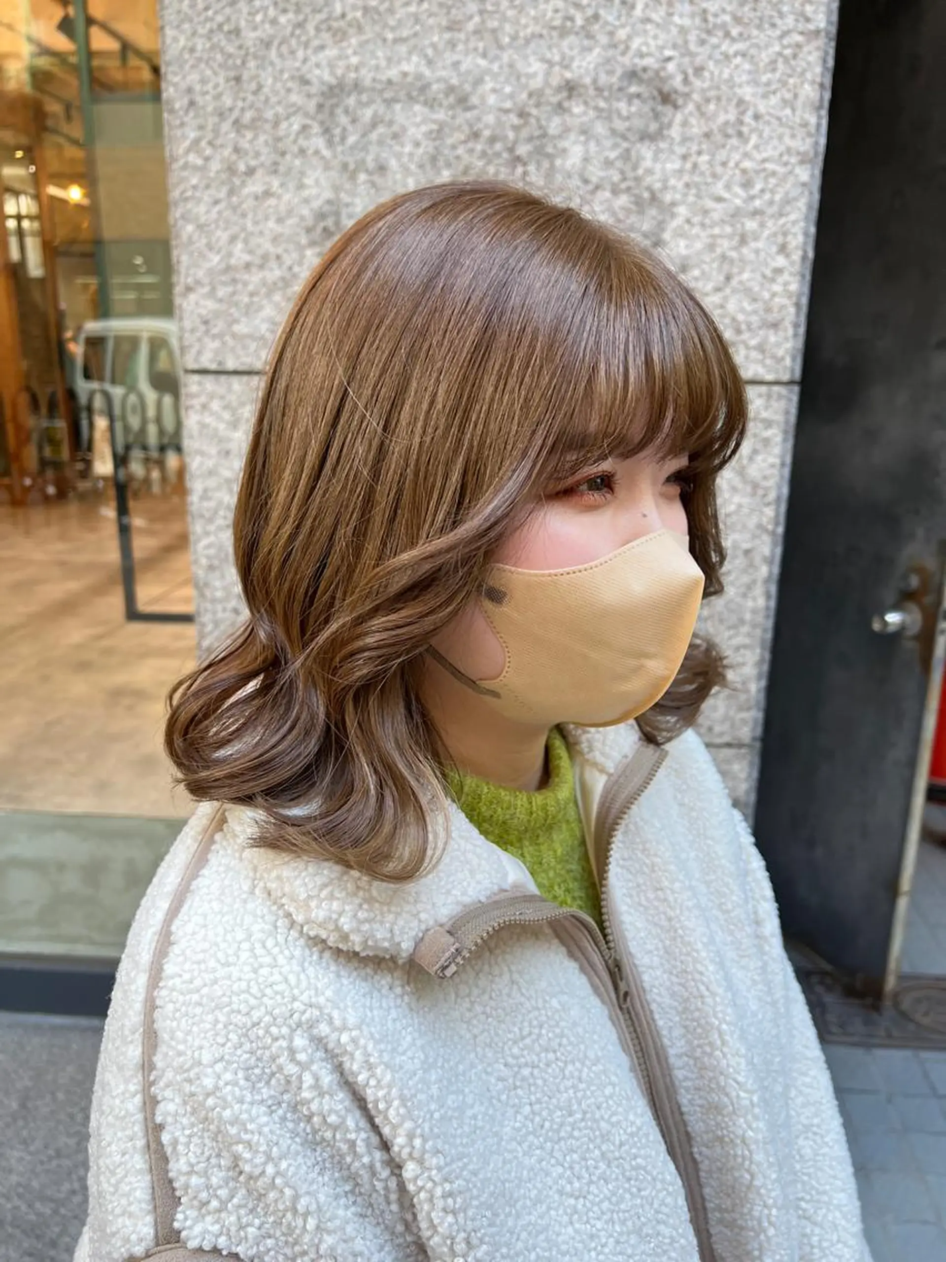 ミディアム カラー ベージュカラー ノイシキ サキのヘアスタイル
