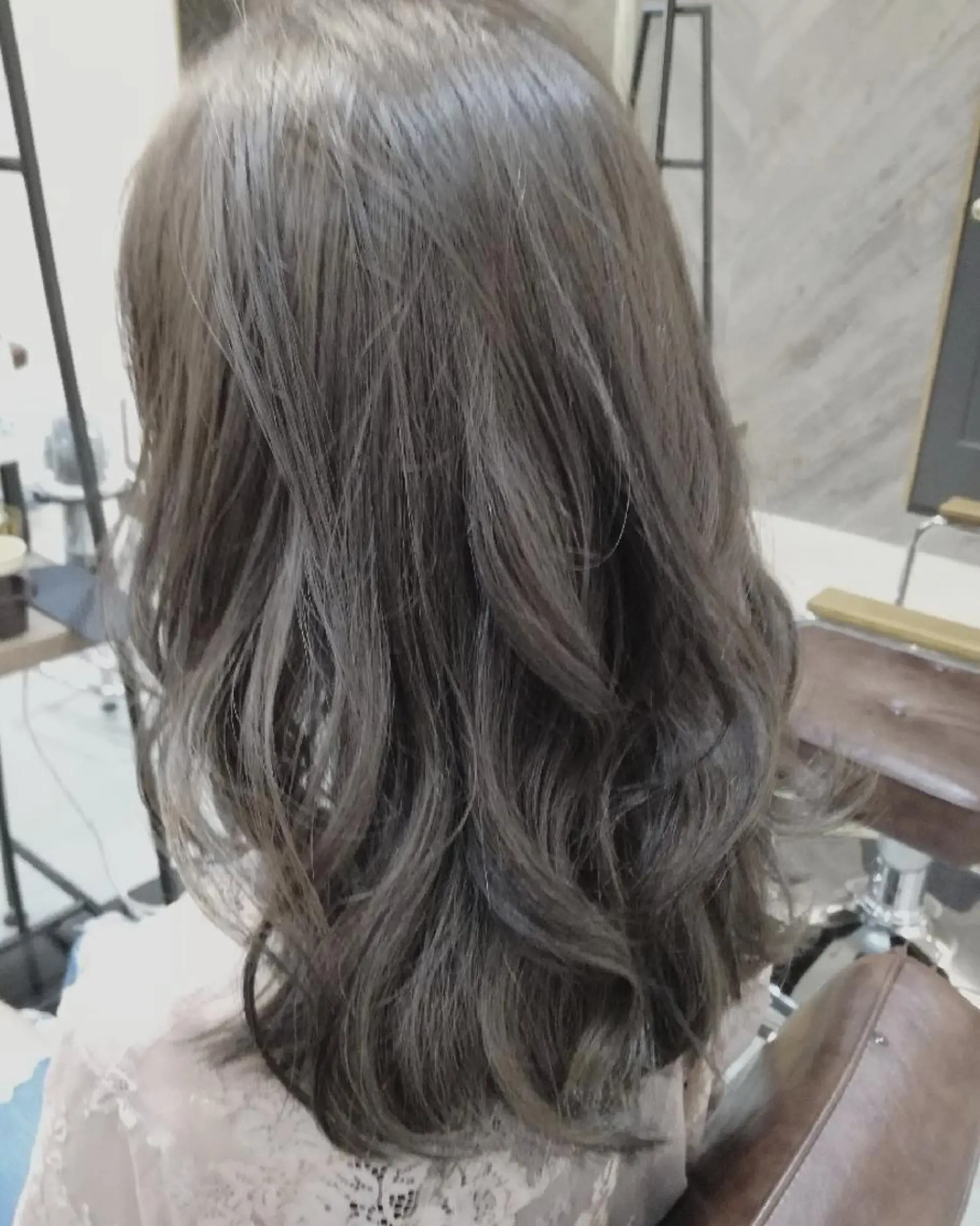 カラー パーマ ヘアアレンジ メンズ ネイル ロング キッズ マツエク・マツパ 中津No.1髪質改善 店長✨透ける暗髪のヘアスタイル