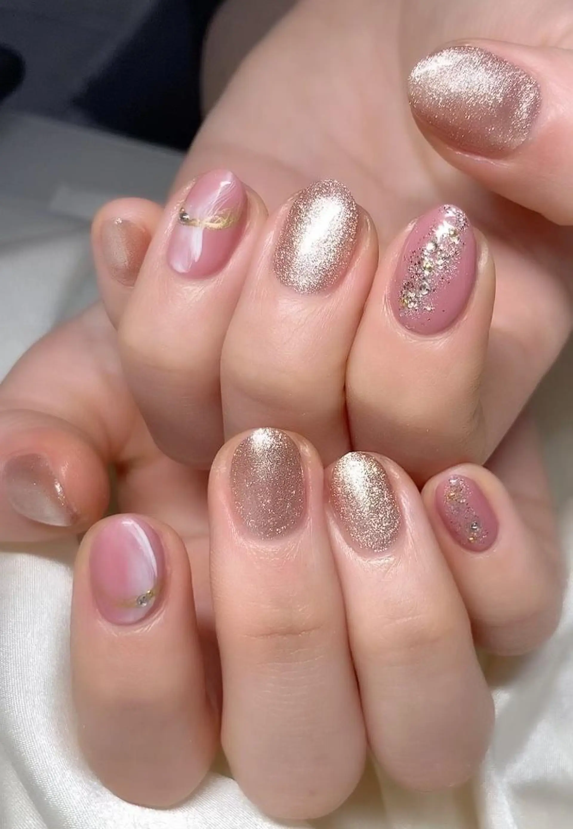 ネイル マツエク・マツパ アイブロウ 韓国風マツエク パリジェンヌラッシュリフト まつげパーマ ワンホンマツエク 長さ出し ハンドネイル Nail&eye Belire 新宿のネイルデザイン