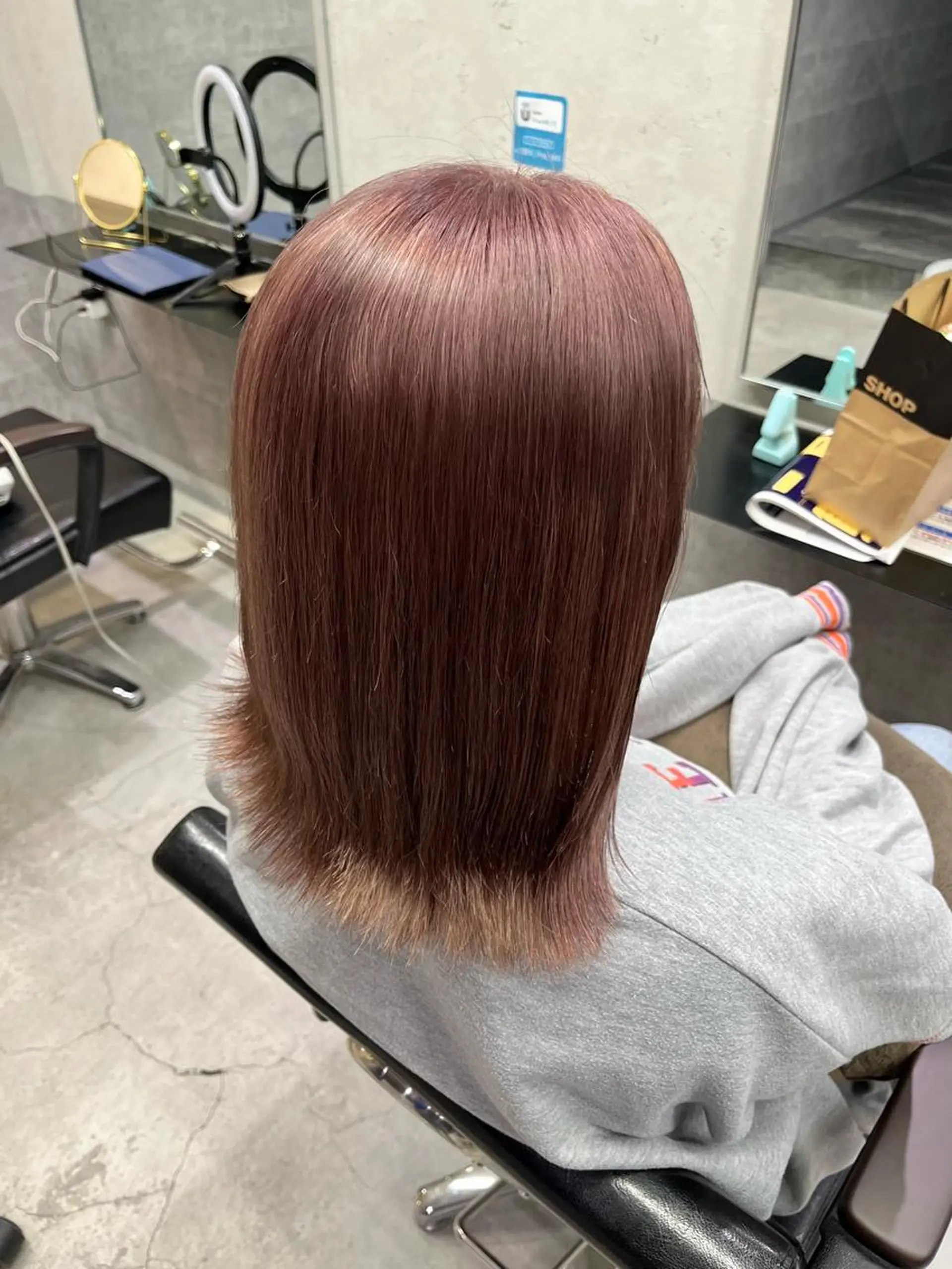 ミディアム カラー ベージュカラー ブリーチ ピンクカラー ピンクベージュ 艶髪🌈ムラカミ サキのヘアスタイル