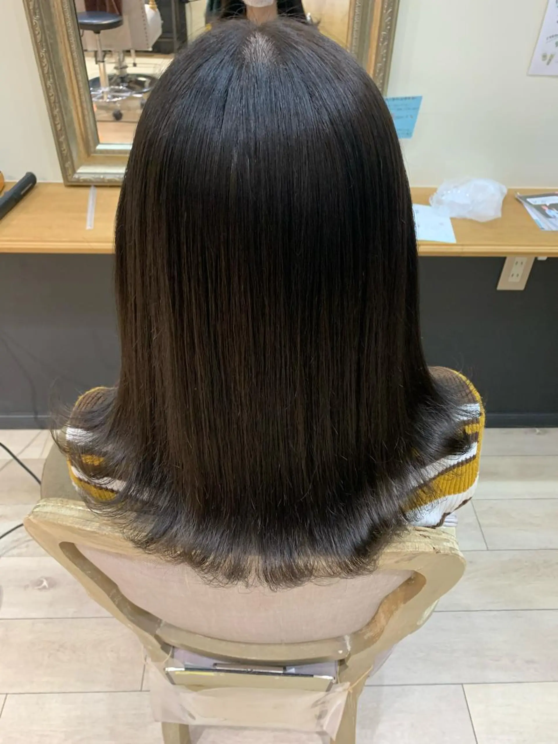 セミロング カラー 透明感カラー 髪質改善 トリートメント ヘアカラー トリートメント 上田 紗也のヘアスタイル