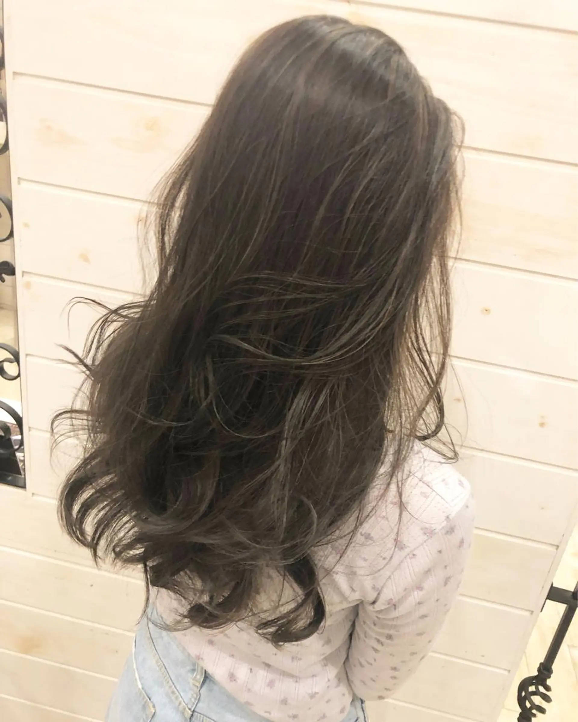 ロング カラー アッシュ ハイライトカラー ハイライト Crén by marie 真嘉比店所属・東恩納 誠のヘアスタイル