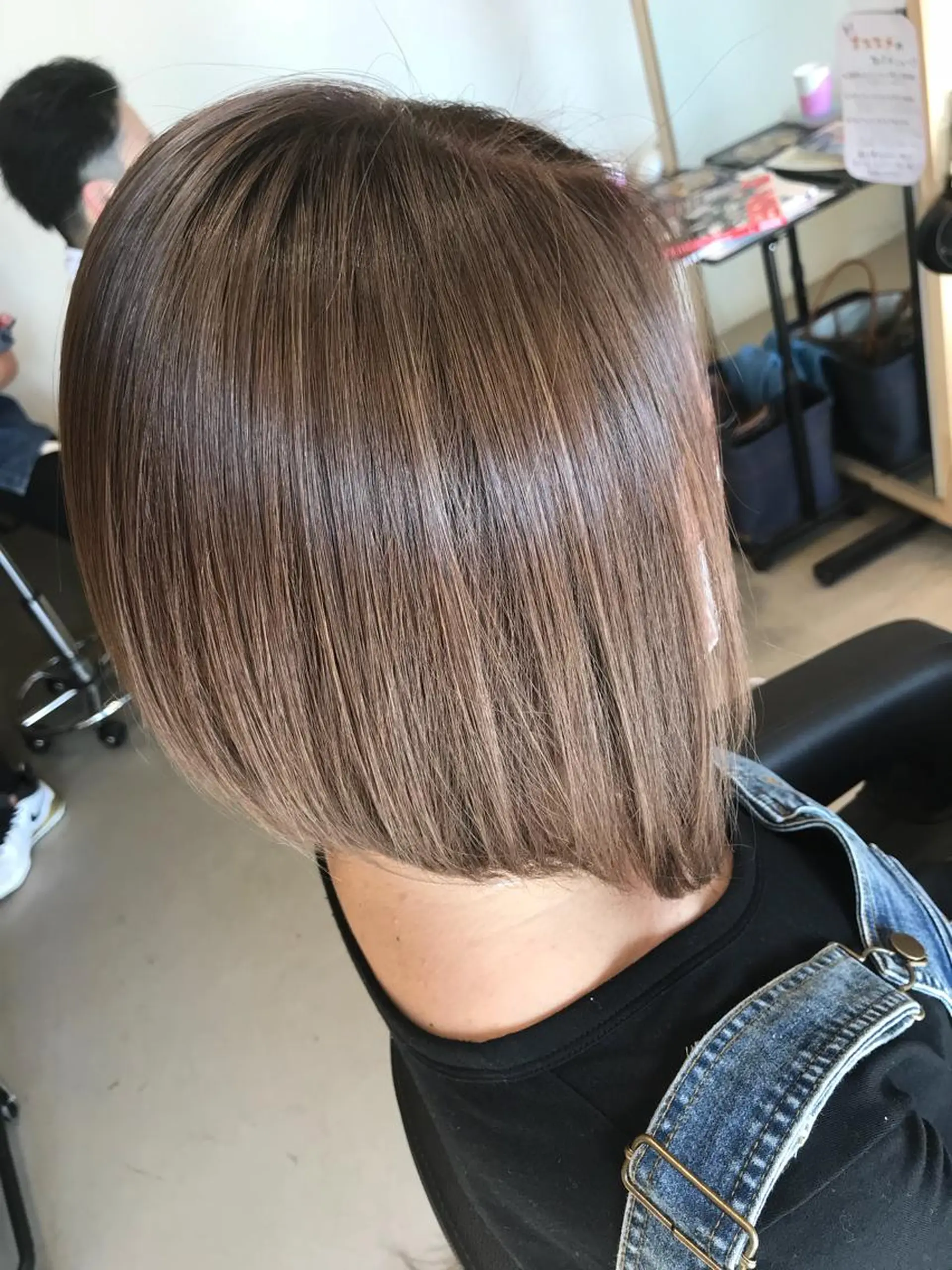 ショート カラー アッシュ ベージュカラー ヘアカラー 大久保 隆蔵のヘアスタイル