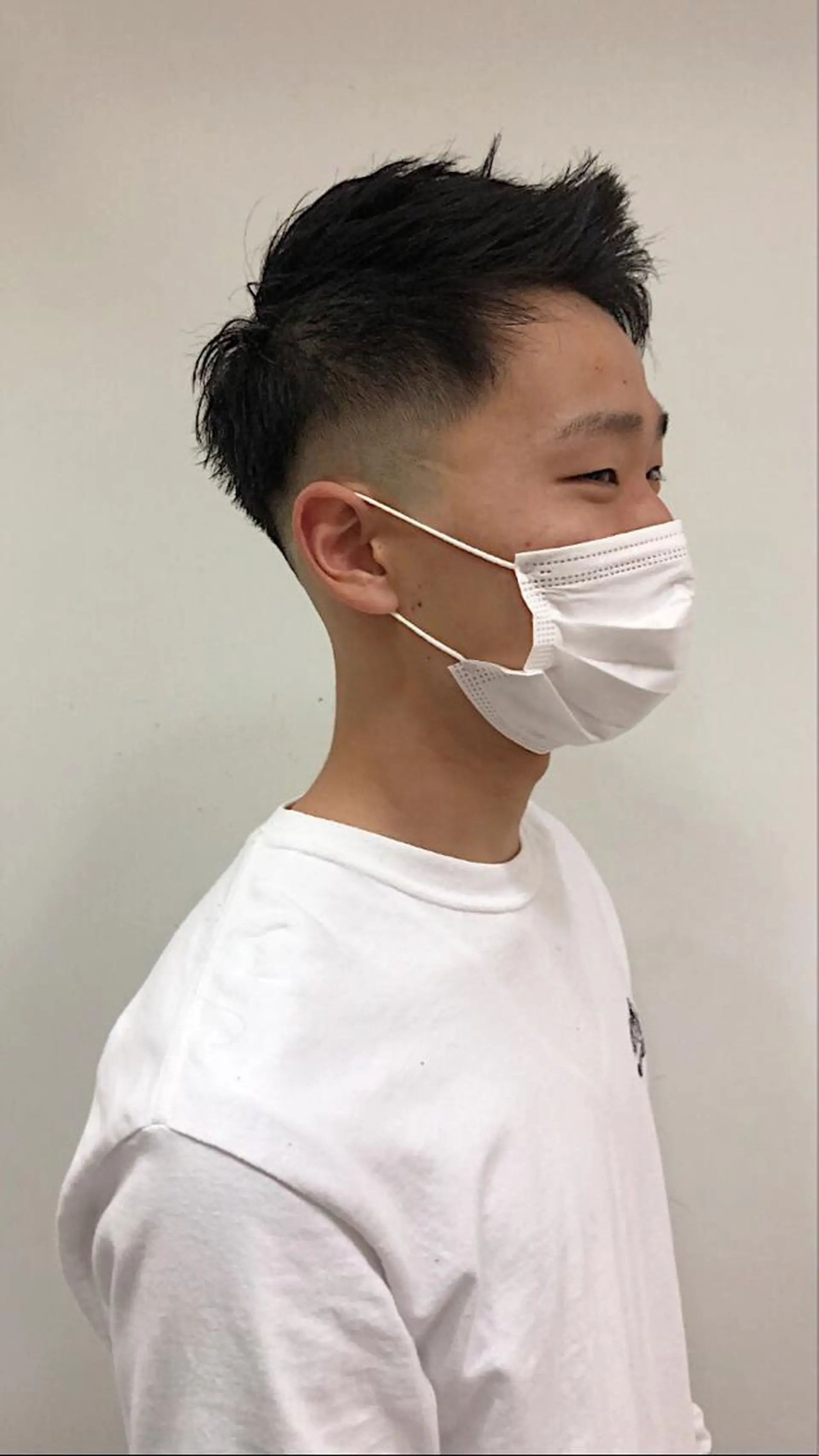 メンズ フェードカット モヒカン スキンフェード カット メンズパーマのプロ 川野翔太のヘアスタイル