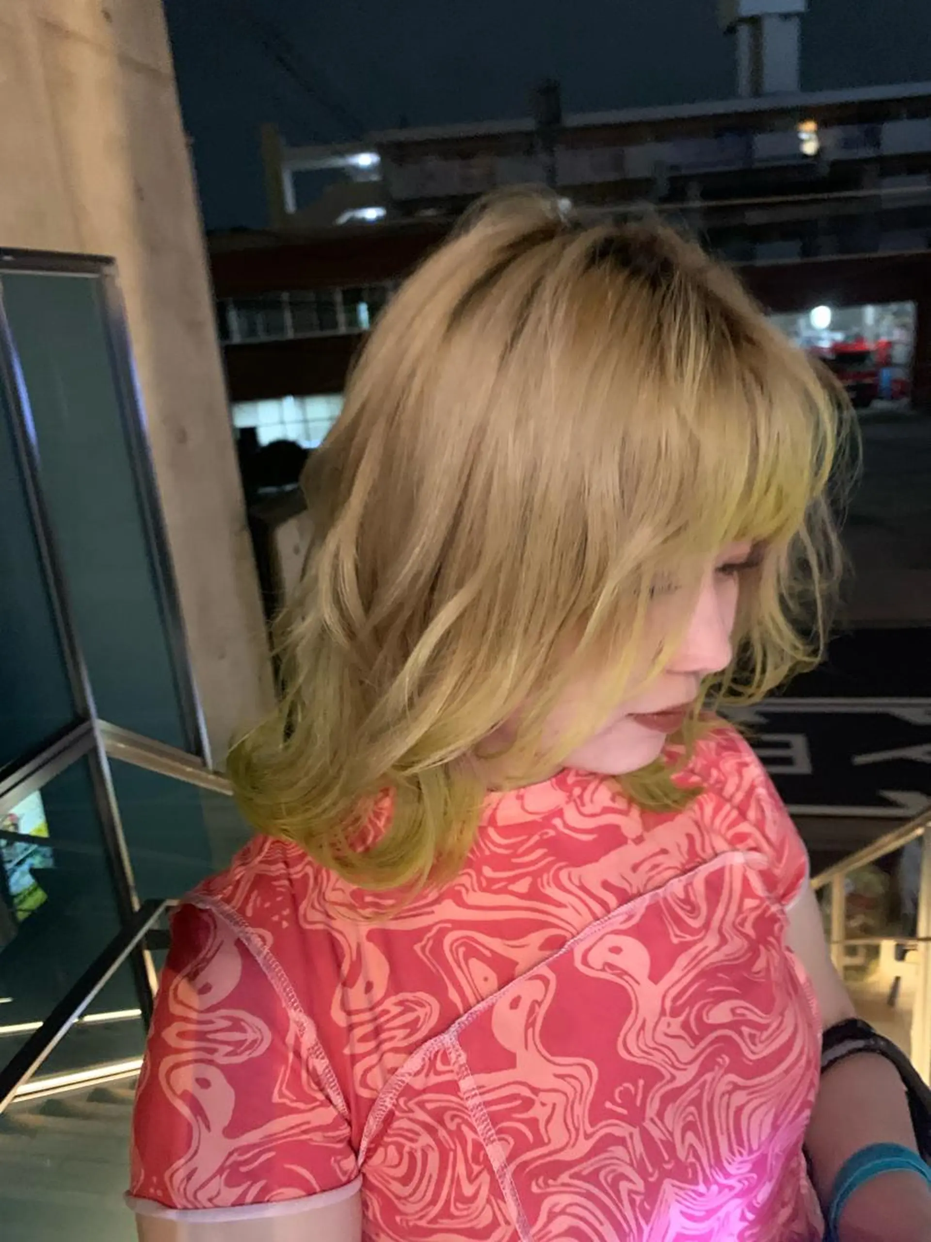 ミディアム イエローカラー 牧内 拓のヘアスタイル