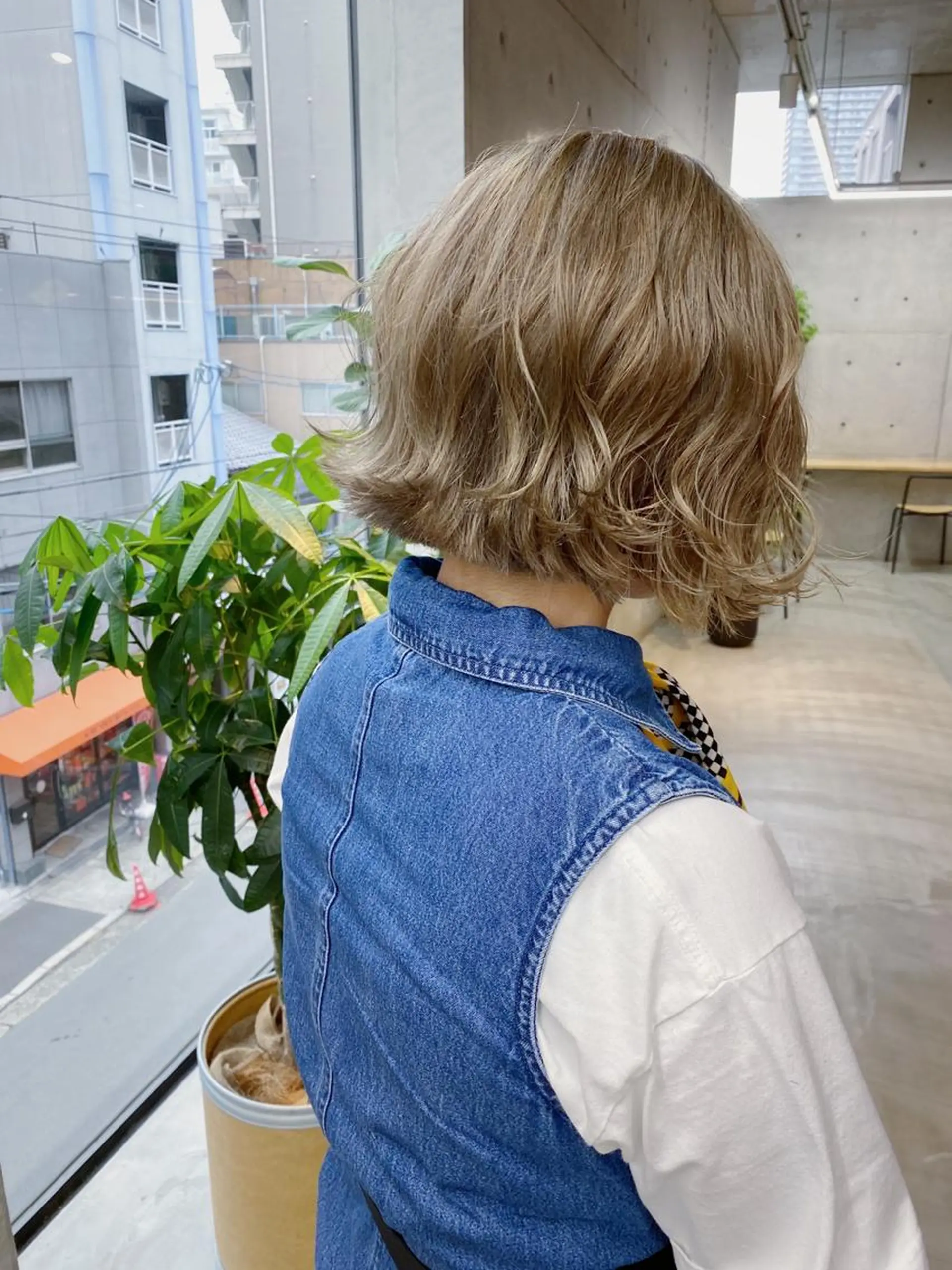 ミディアム カット ヘアカラー son hair HIROEのヘアスタイル