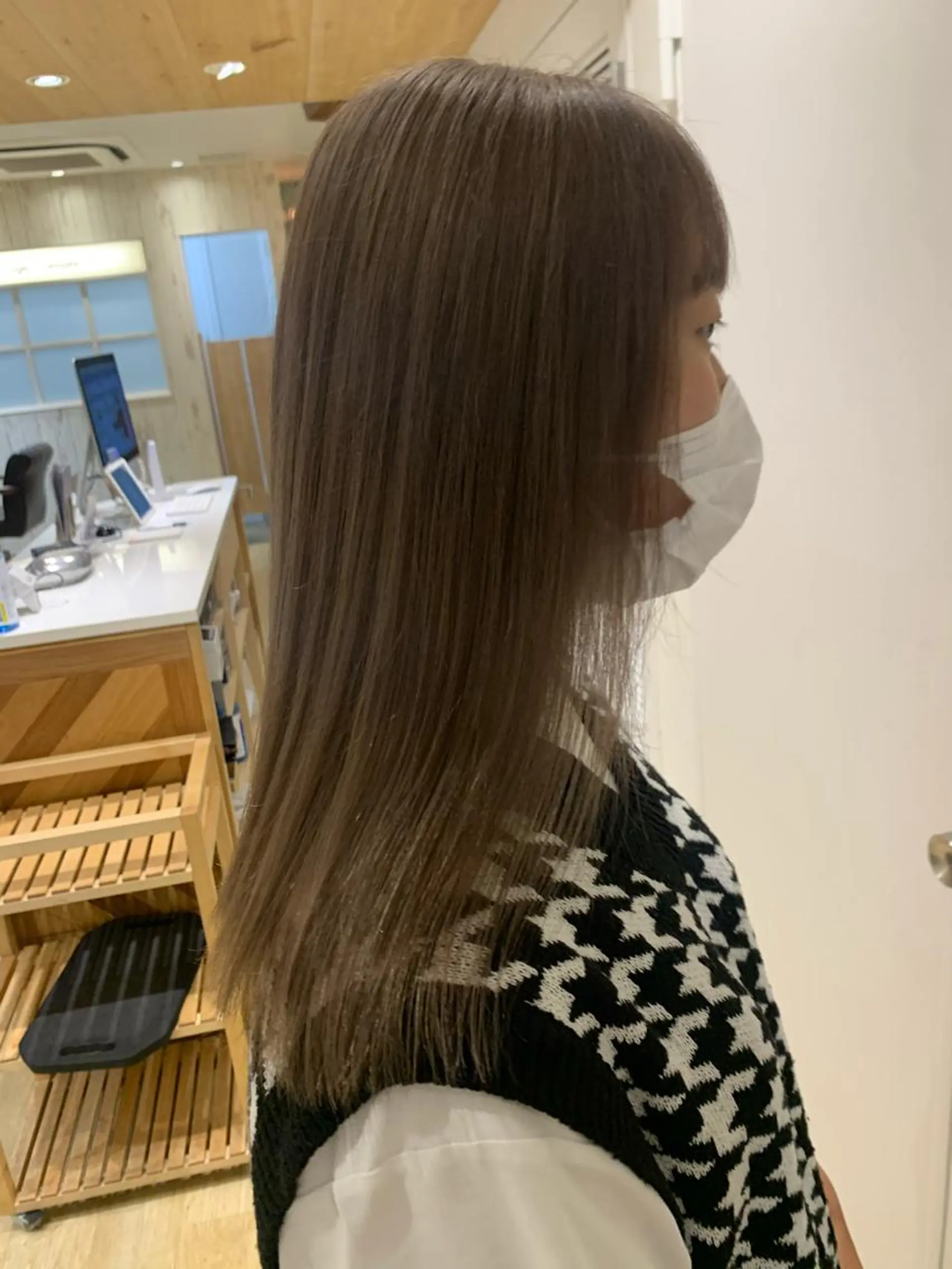 セミロング アッシュ ヘアカラー トリートメント 渋谷ハイトーン/ デザインカラー阿部のヘアスタイル