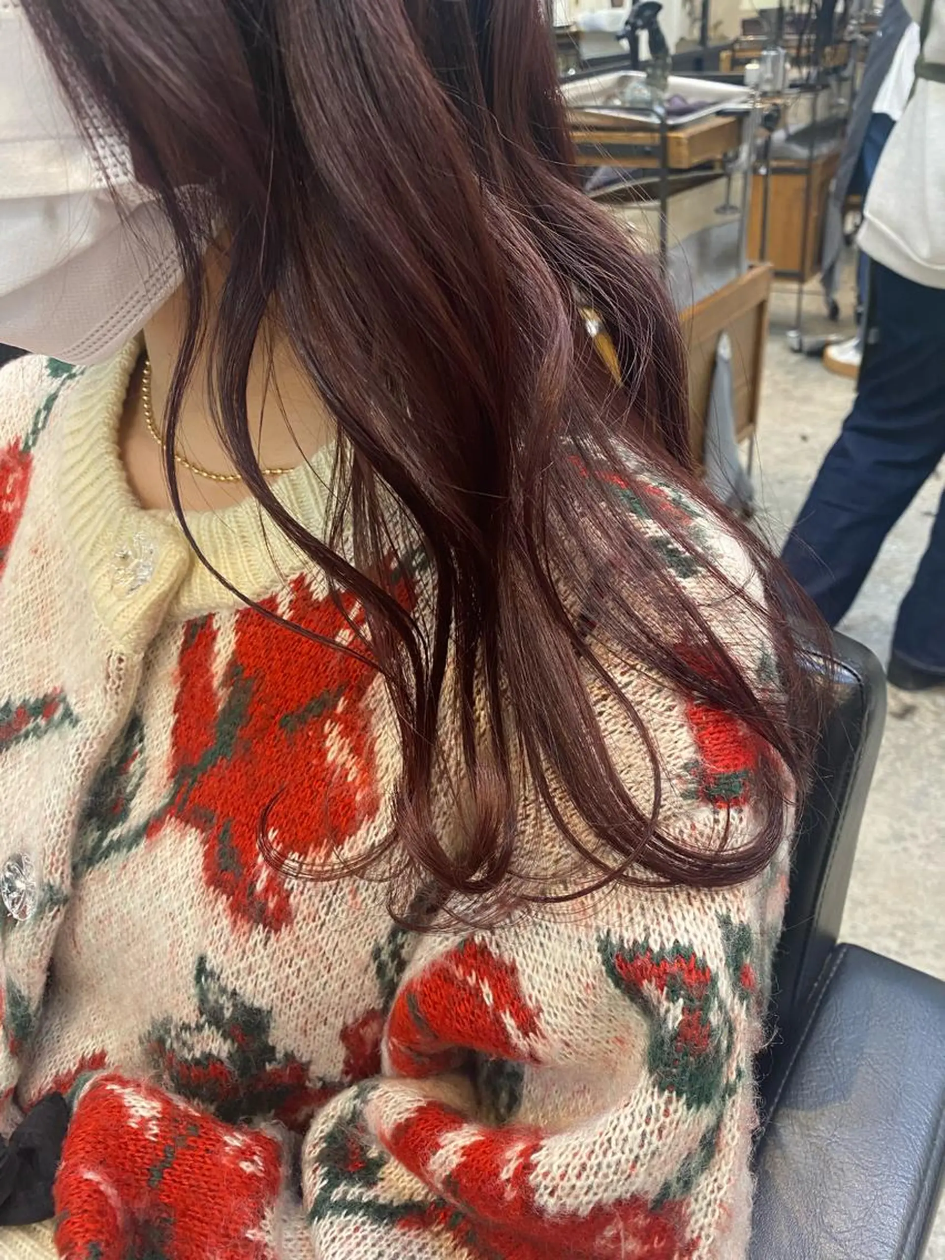 ロング カラー ブリーチ カシス ブリーチなしカラー ピンクカラー yamashita moekaのヘアスタイル