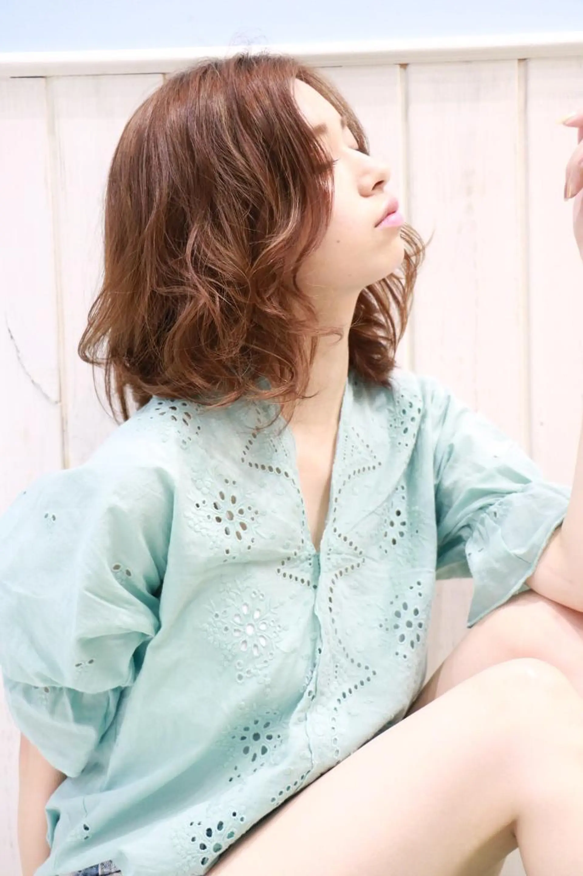 ミディアム 小林 永佳のヘアスタイル