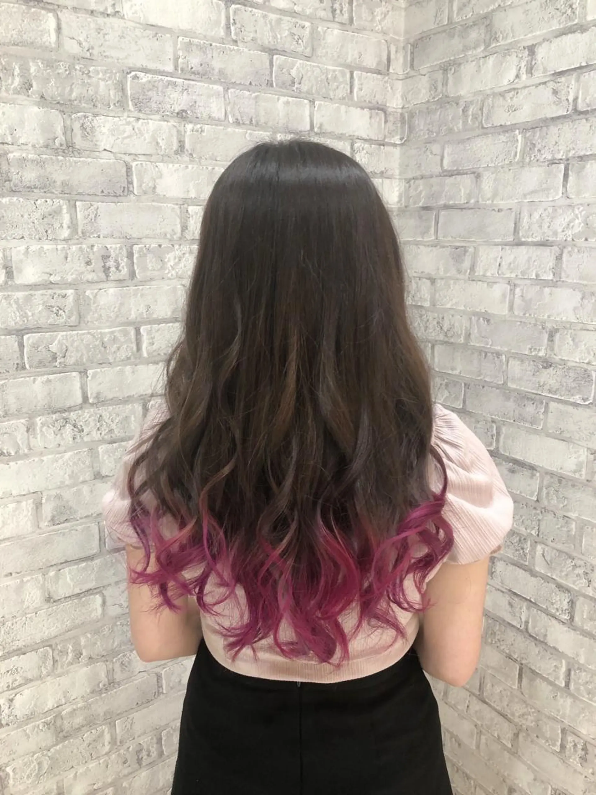 セミロング カラー ヘアアレンジ グラデーションカラー ピンクカラー ローズカラー カット ヘアカラー トリートメント 秋山 幸太のヘアスタイル