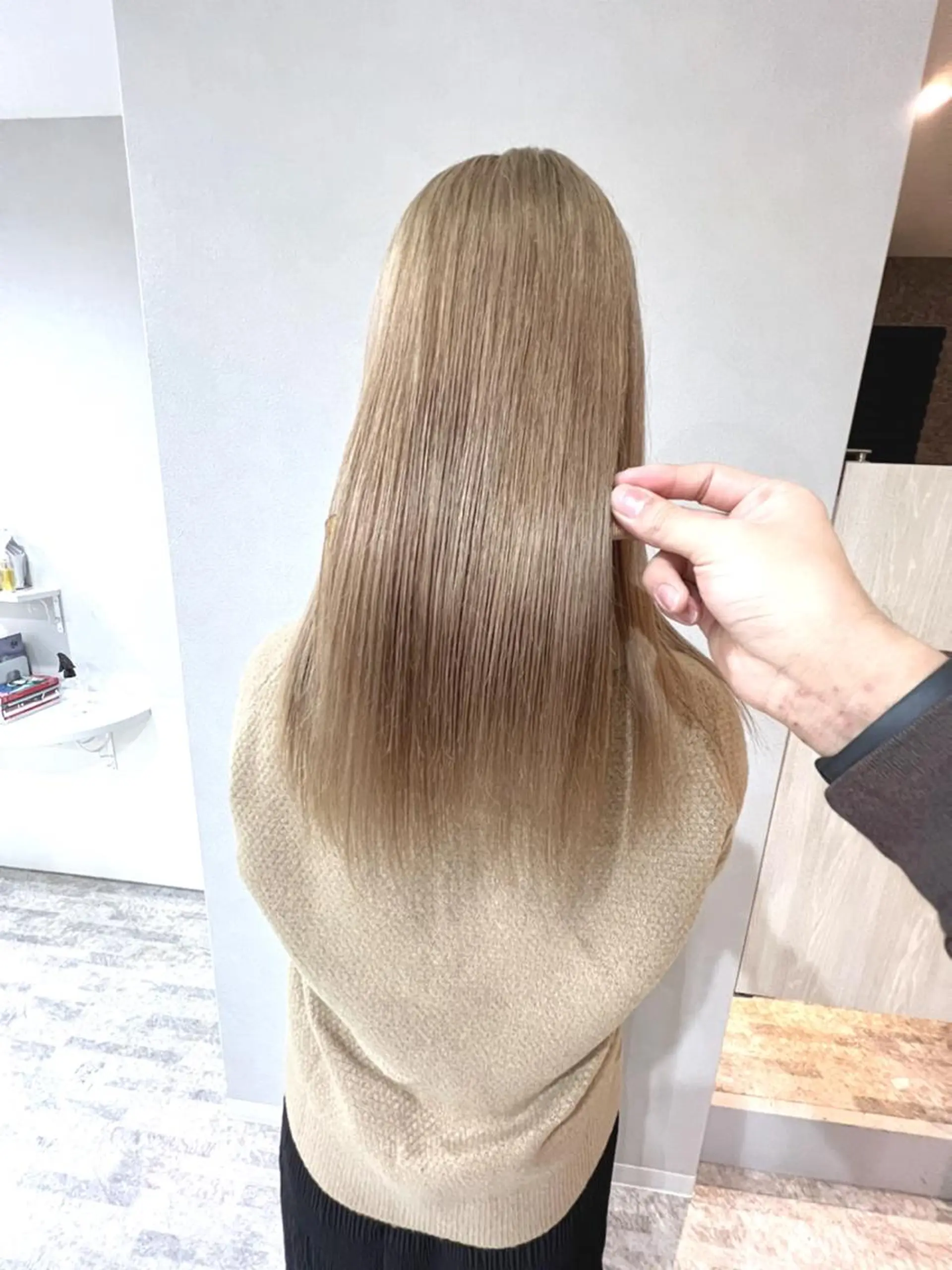 ロング 髪質改善 貸切サロンのヘアスタイル