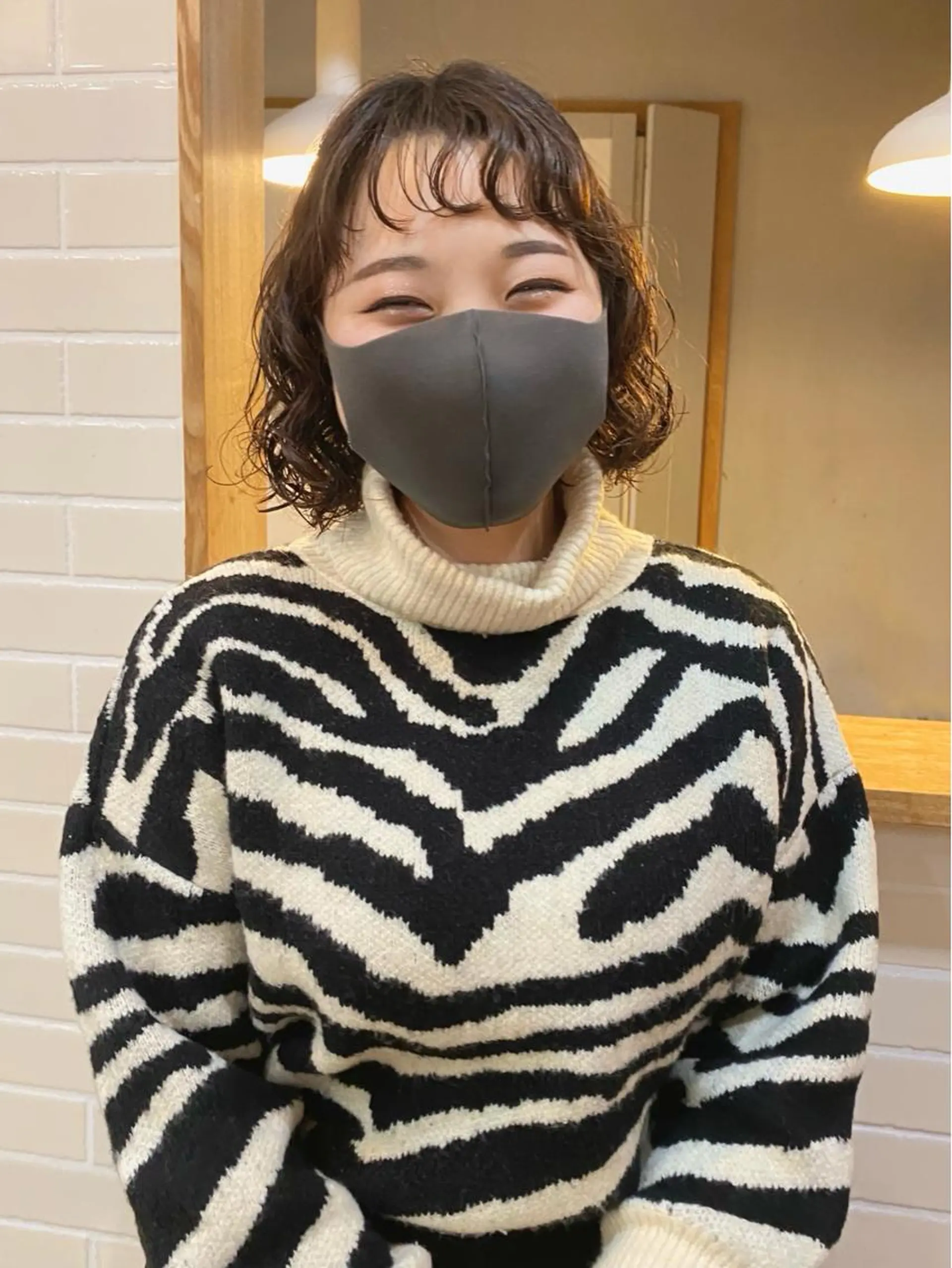 ミディアム パーマ ミディアムパーマ カット ヘアカラー トリートメント 店長　ショート& パーマ　坂本のヘアスタイル