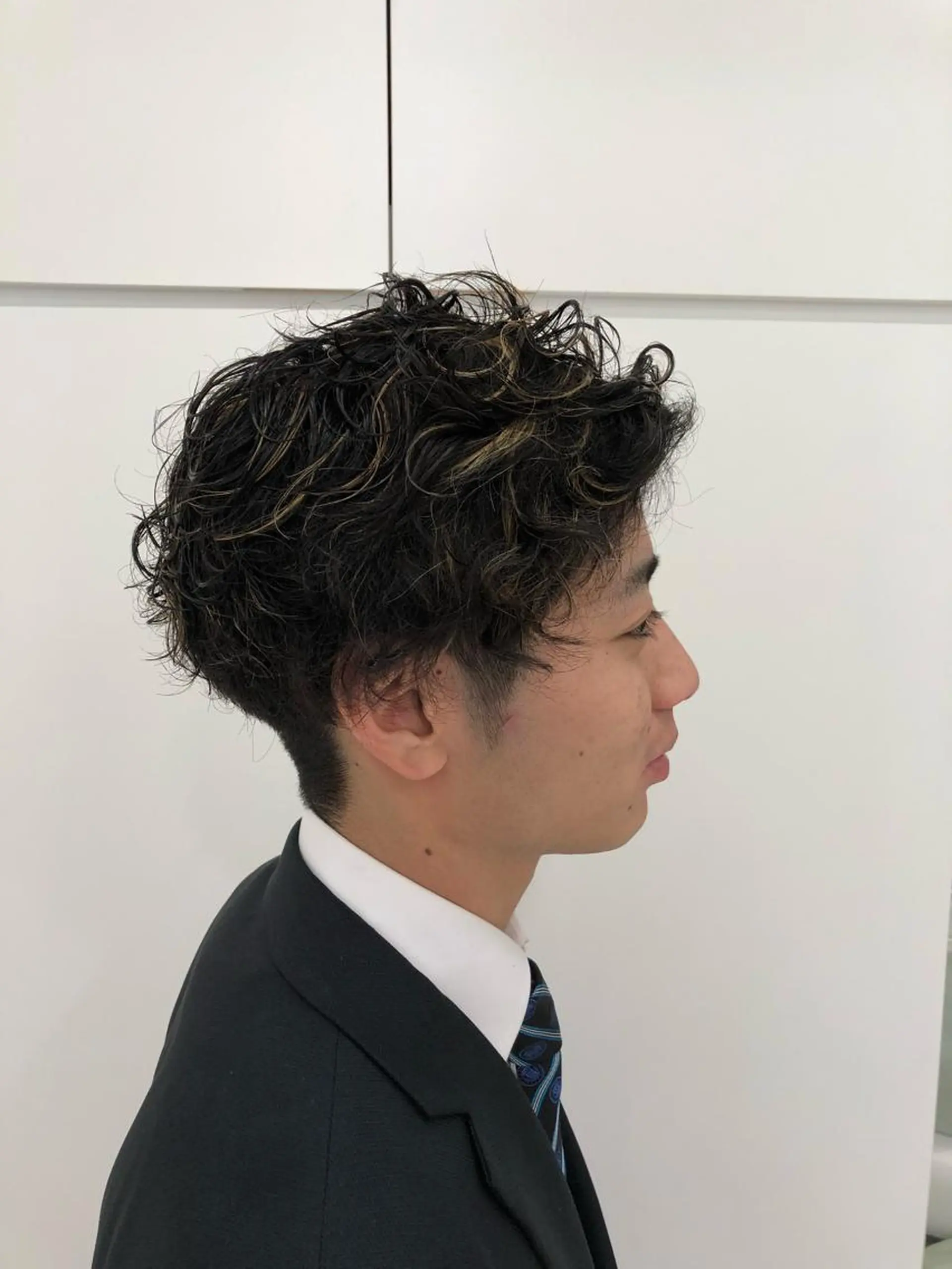 ショート カラー パーマ メンズ hair Freak所属・佐藤 祥太のヘアスタイル