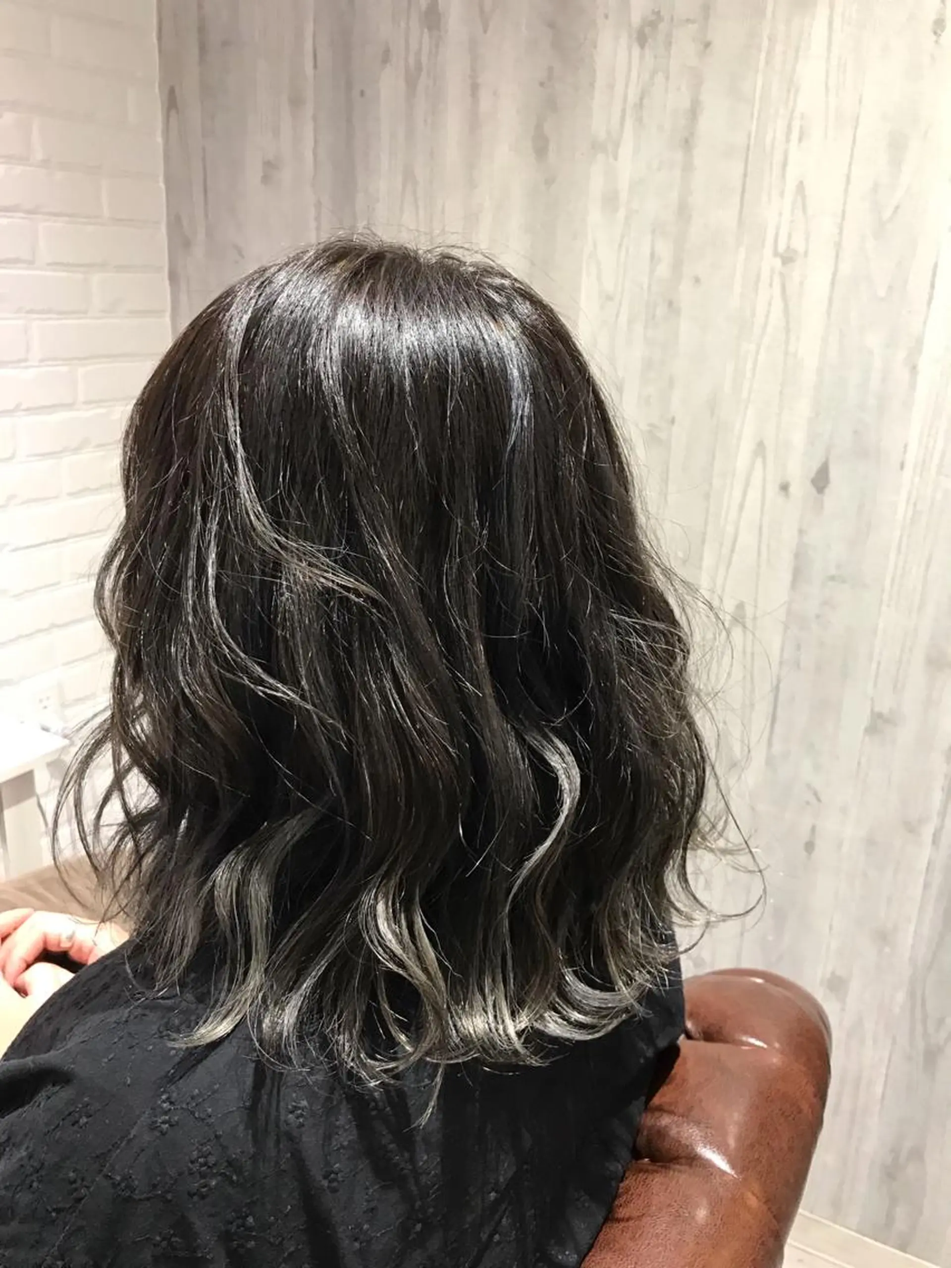 ミディアム カラー アッシュ ハイライトカラー ハイライト Renatus店長 金子裕美のヘアスタイル