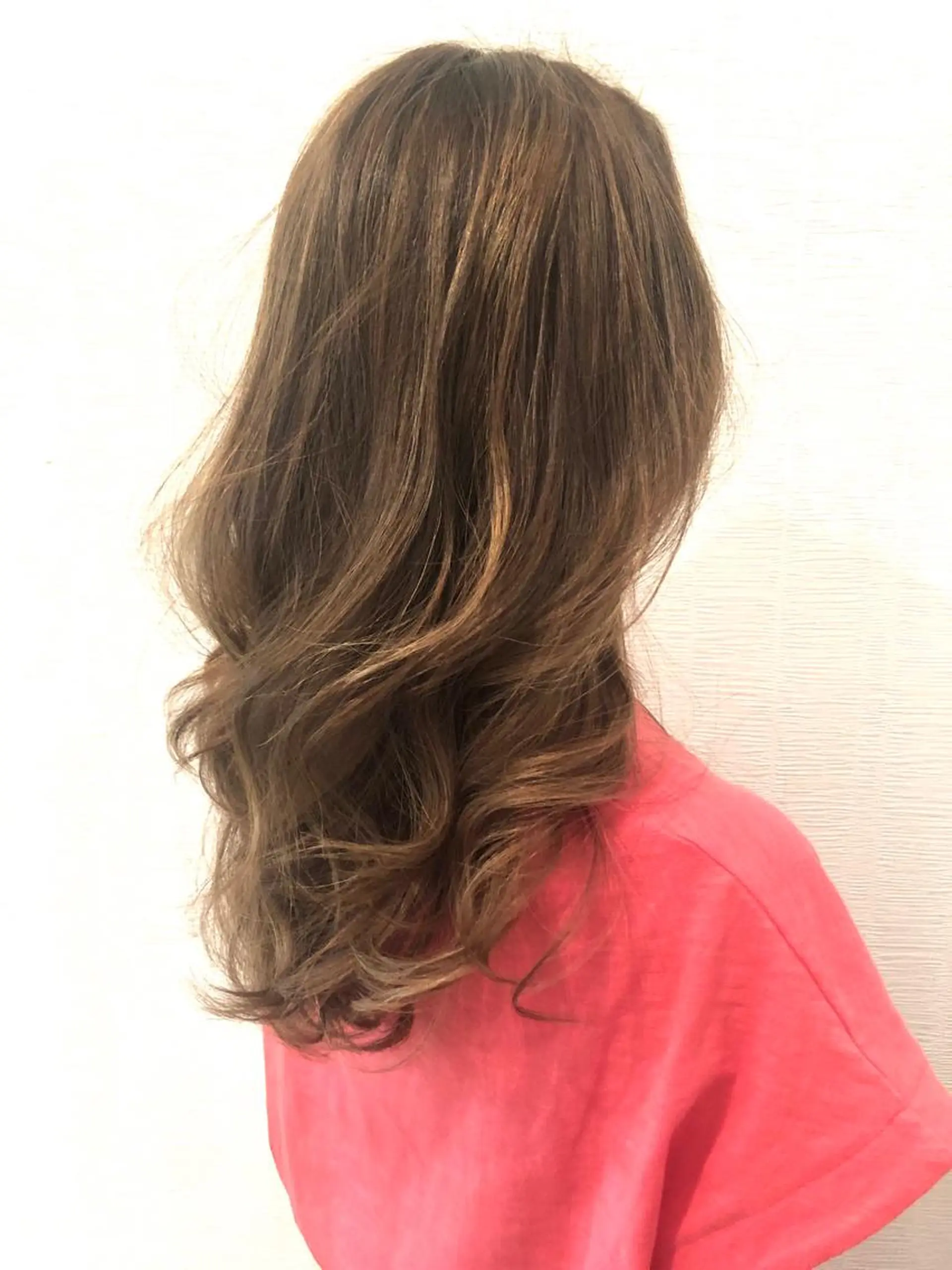 ロング カラー ヘアカラー トリートメント 平川 友希子のヘアスタイル