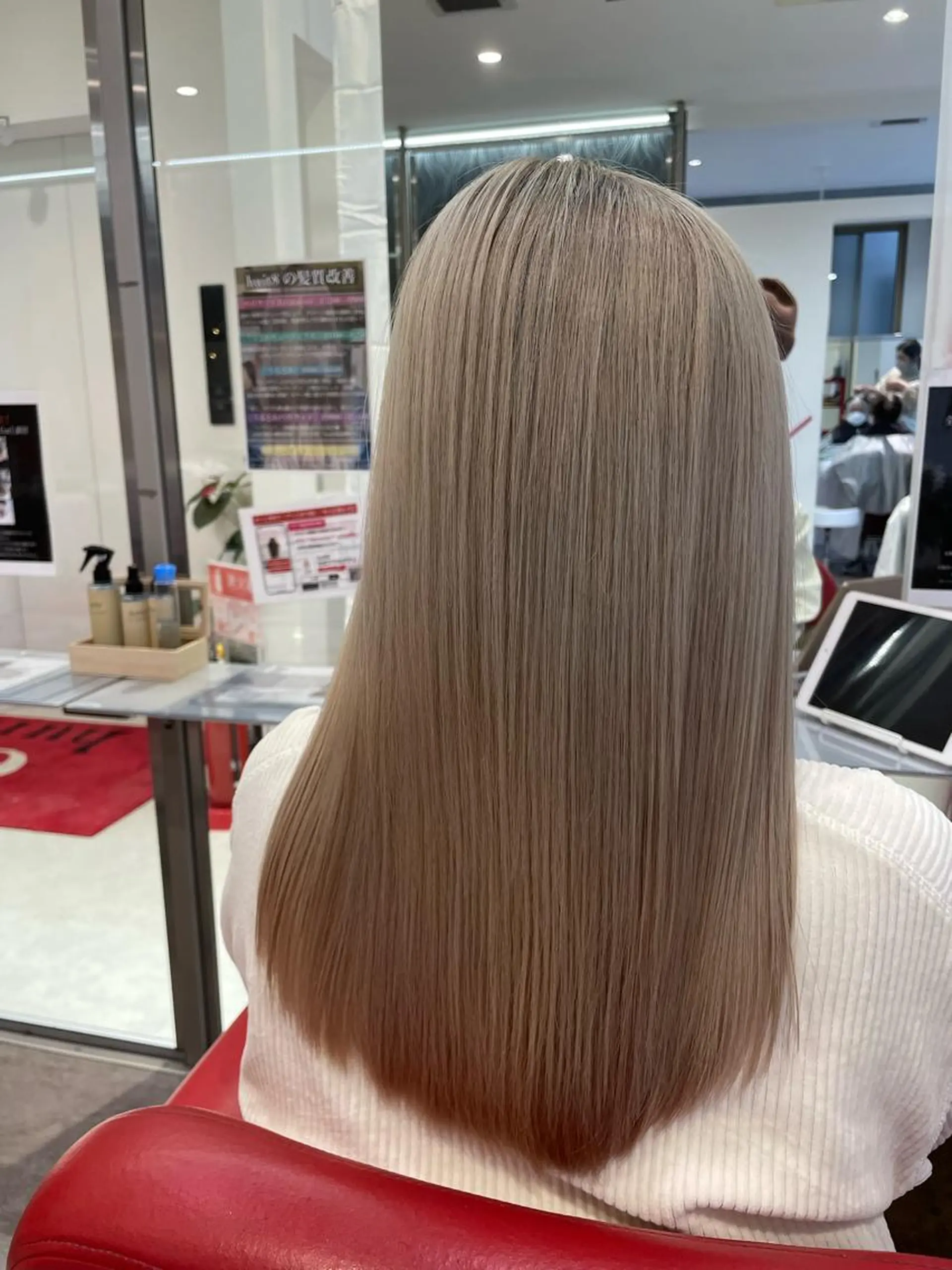 ロング カラー Merlyosaka所属・Merlyosaka 早川未来のヘアスタイル