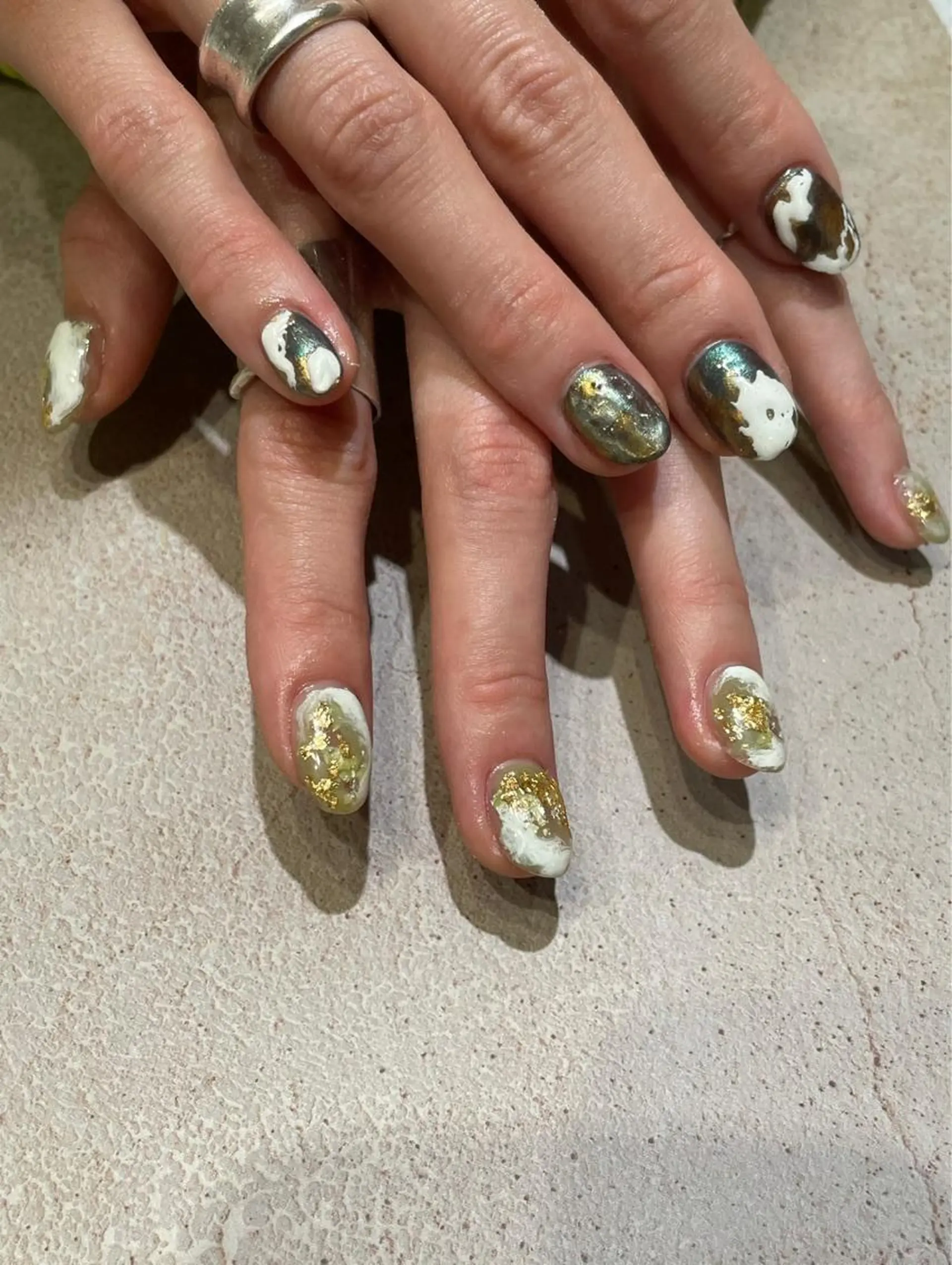 ネイル グリーン ミラーネイル nail salon CIELのネイルデザイン