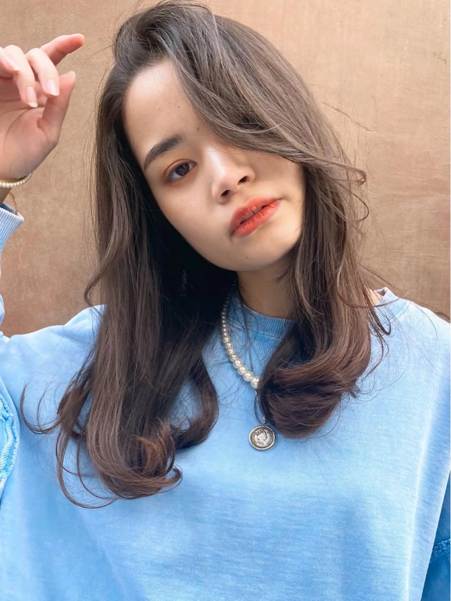 セミロング カラー カット ヘアカラー トリートメント 岡野 静華のヘアスタイル