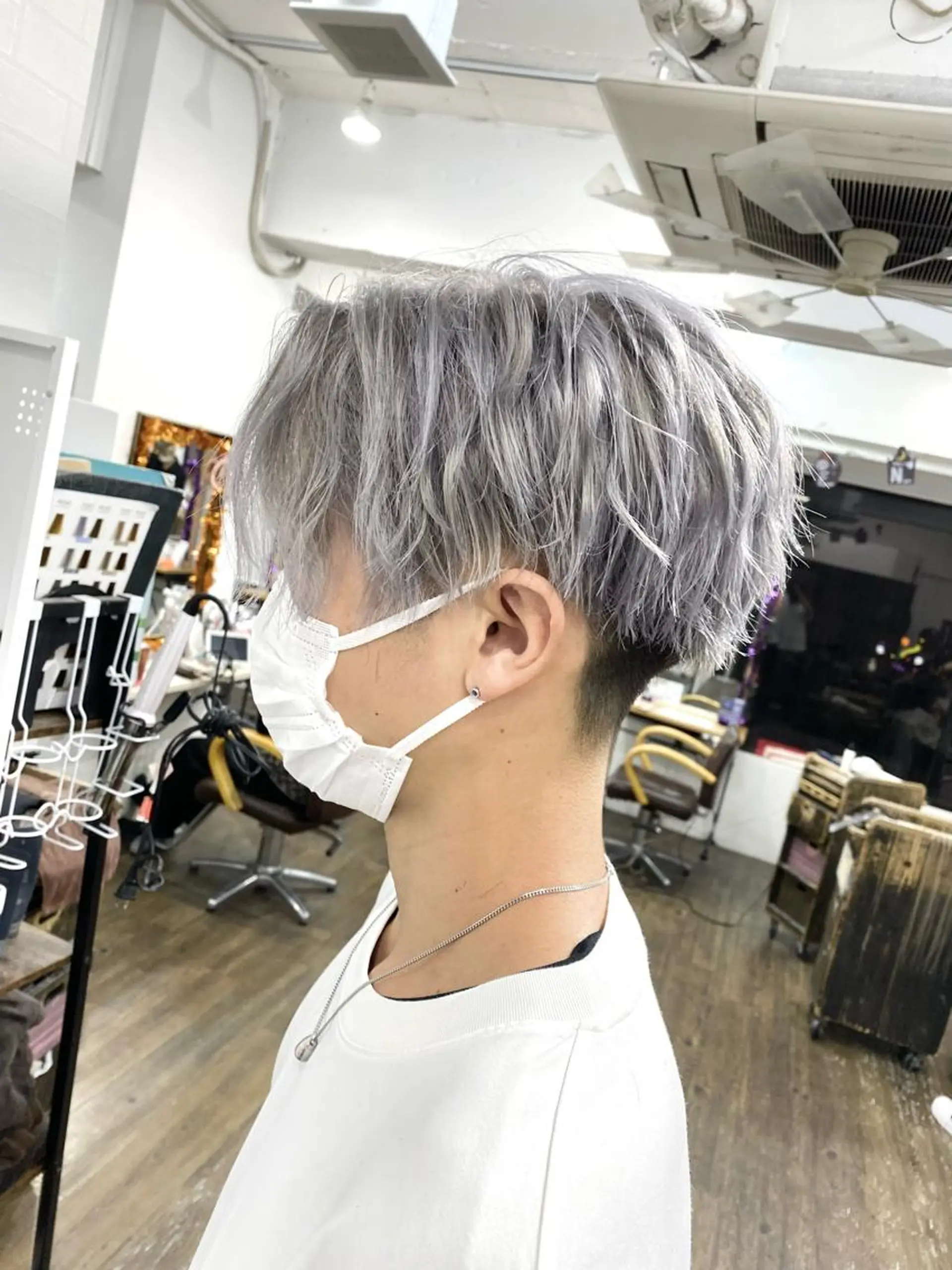 ショート カラー パーマ メンズ メンズバレイヤージュ メンズブリーチ メンズハイライト メンズハイトーン メンズインナーカラー U-topia/店長 小島優史のヘアスタイル