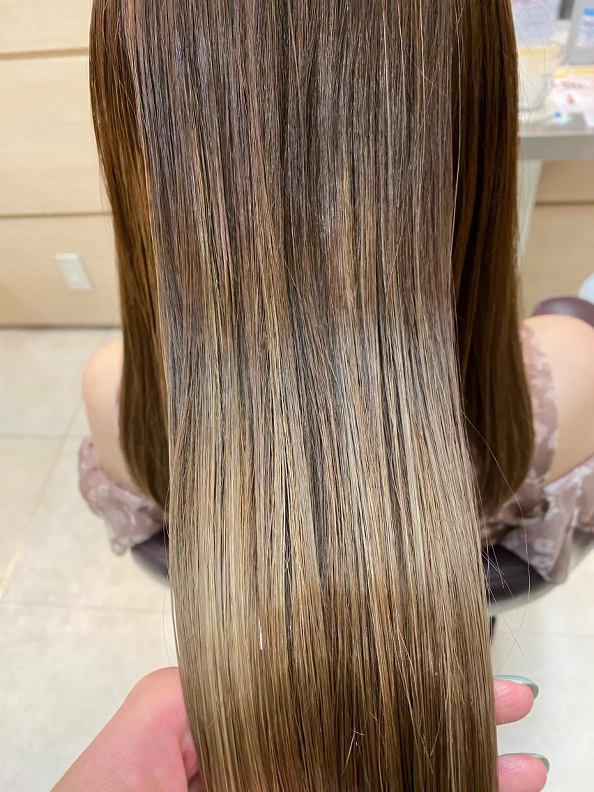 セミロング 髪質改善 トリートメント 酸熱トリートメント ヘアカラー トリートメント 顔まわり‎🤍小顔 カット🤍みさきのヘアスタイル