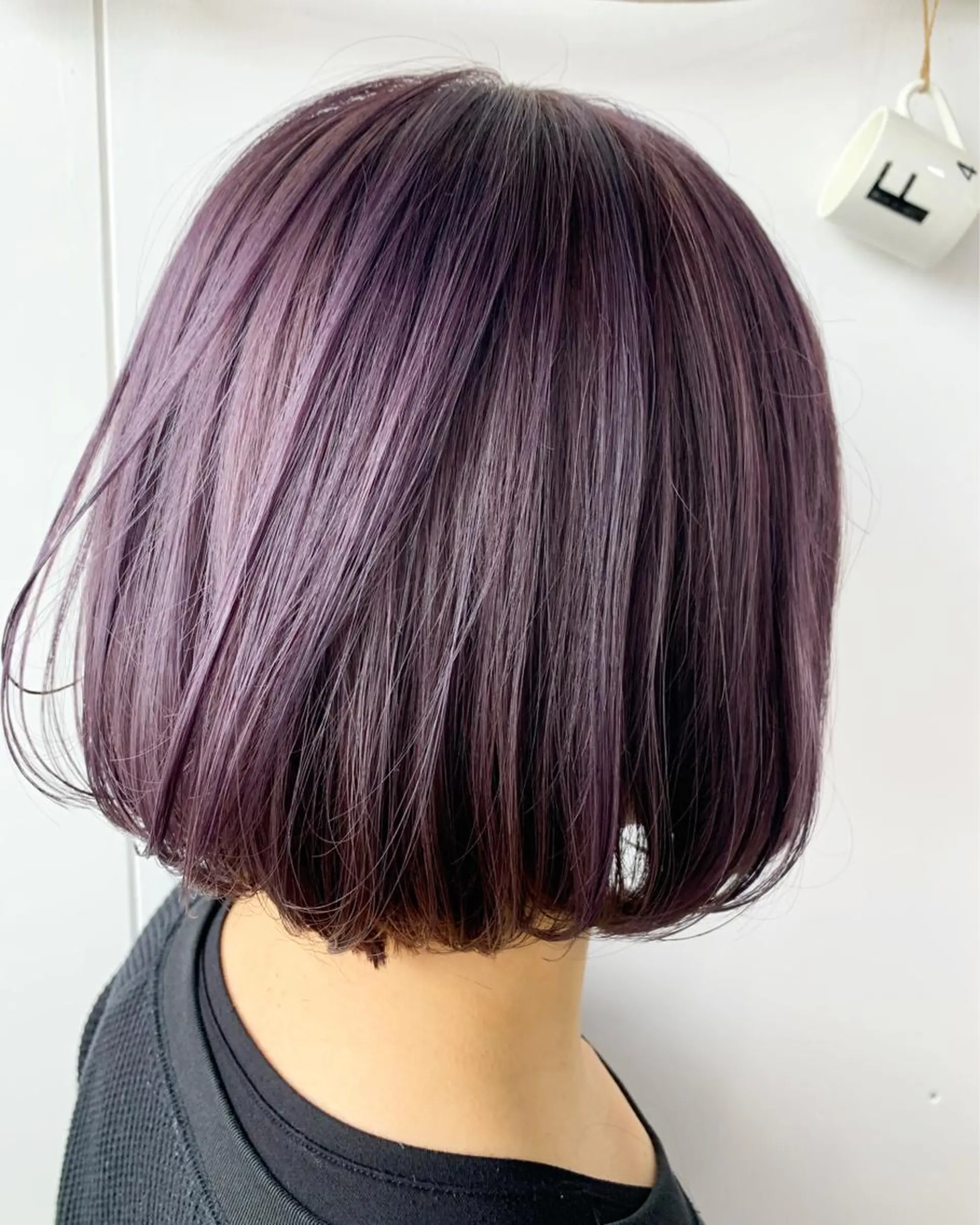 ショート カラー アッシュ ブリーチ グレージュ イルミナカラー ラベンダーカラー RINKA 琳茄のヘアスタイル