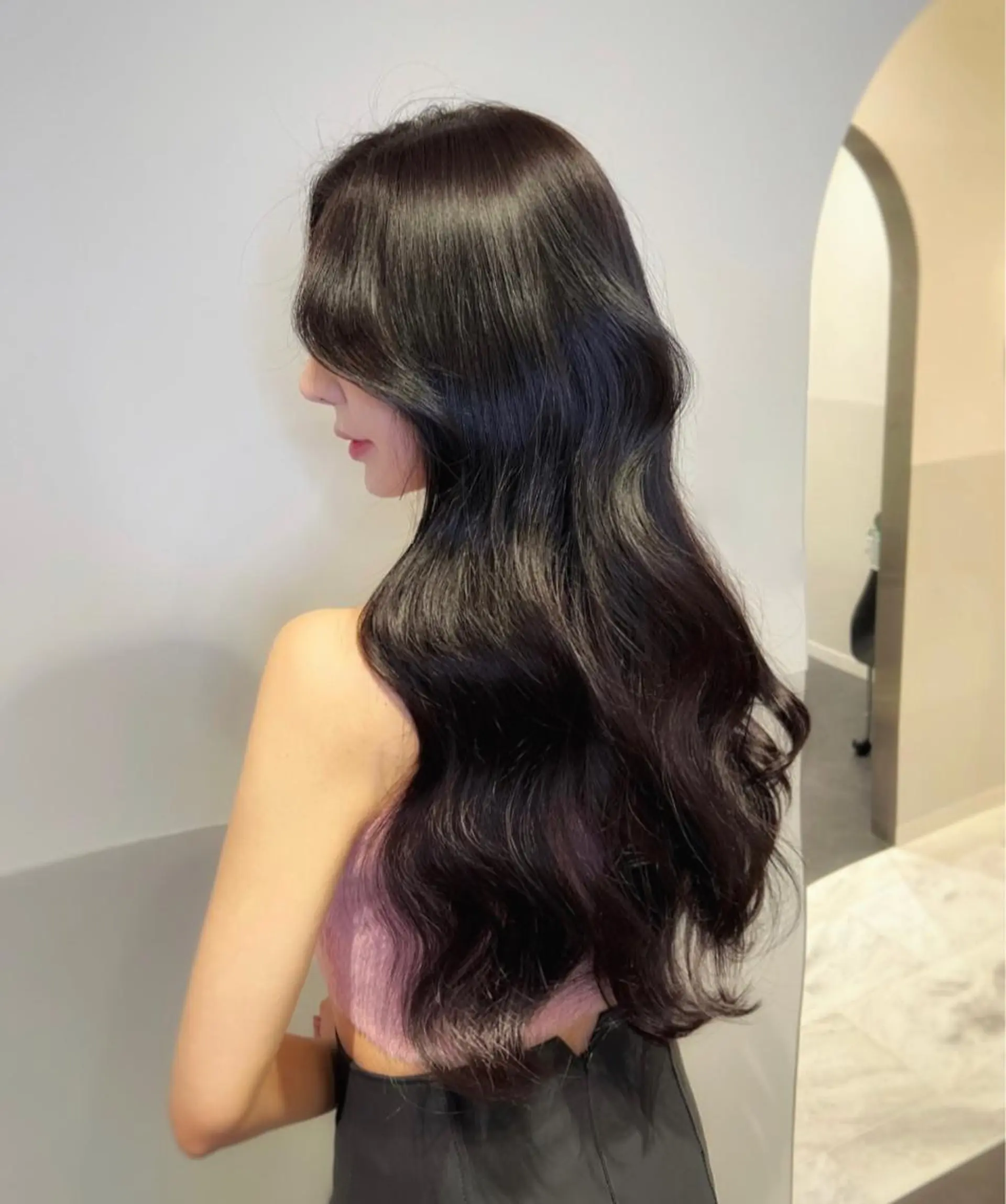 ロング カラー 韓国風カラー くびれヘア 顔周りカット 髪質改善 ヨシンモリ カット ヘアカラー トリートメント SALOWIN east店6F所属・TAKUMI 【美髪特化】のヘアスタイル