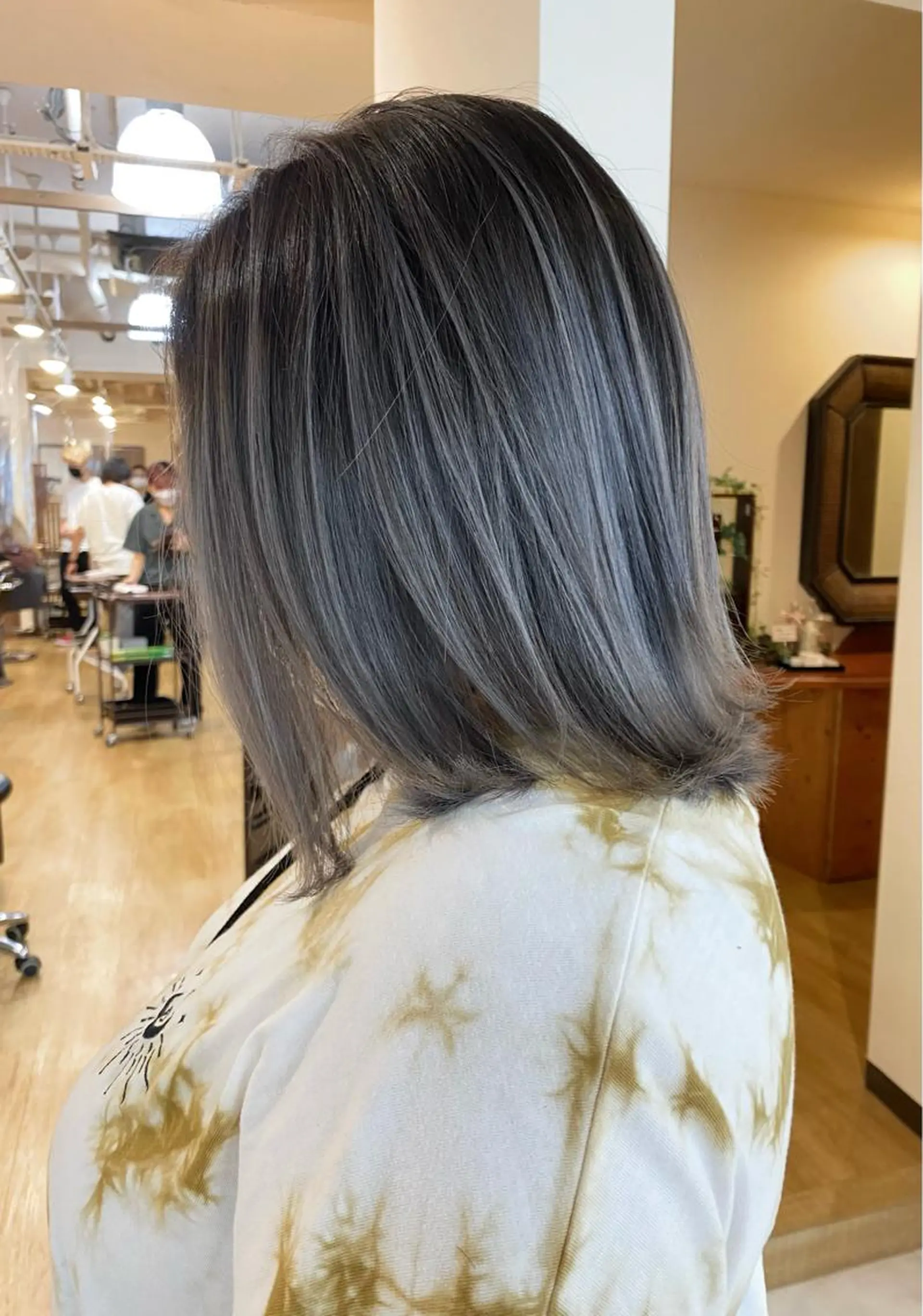 ショート カラー バレイヤージュ レイヤーカット カット ヘアカラー コントラスト バレイヤージュ志鎌のヘアスタイル