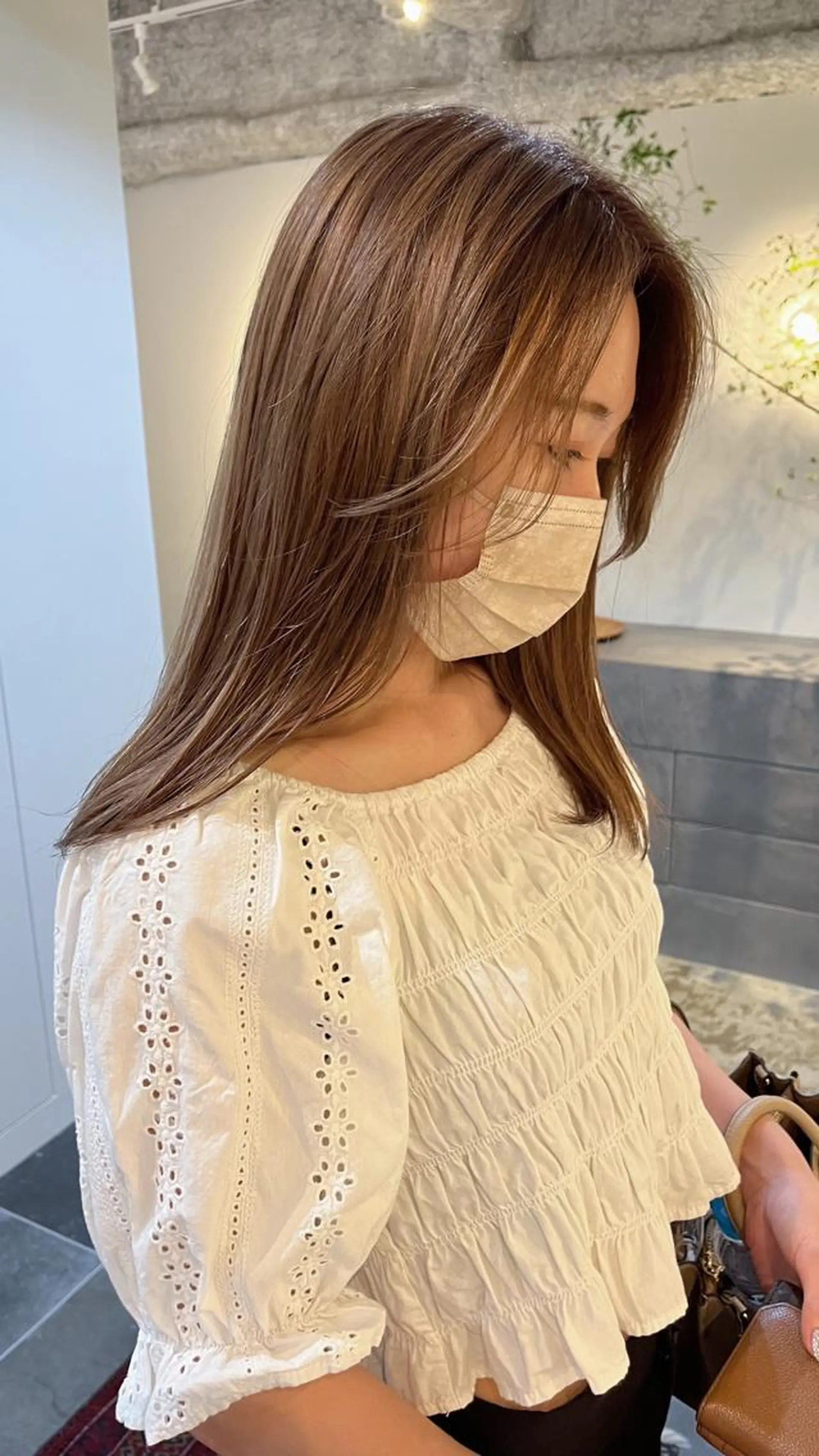 ミディアム KOCHAB 中村穂風のヘアスタイル
