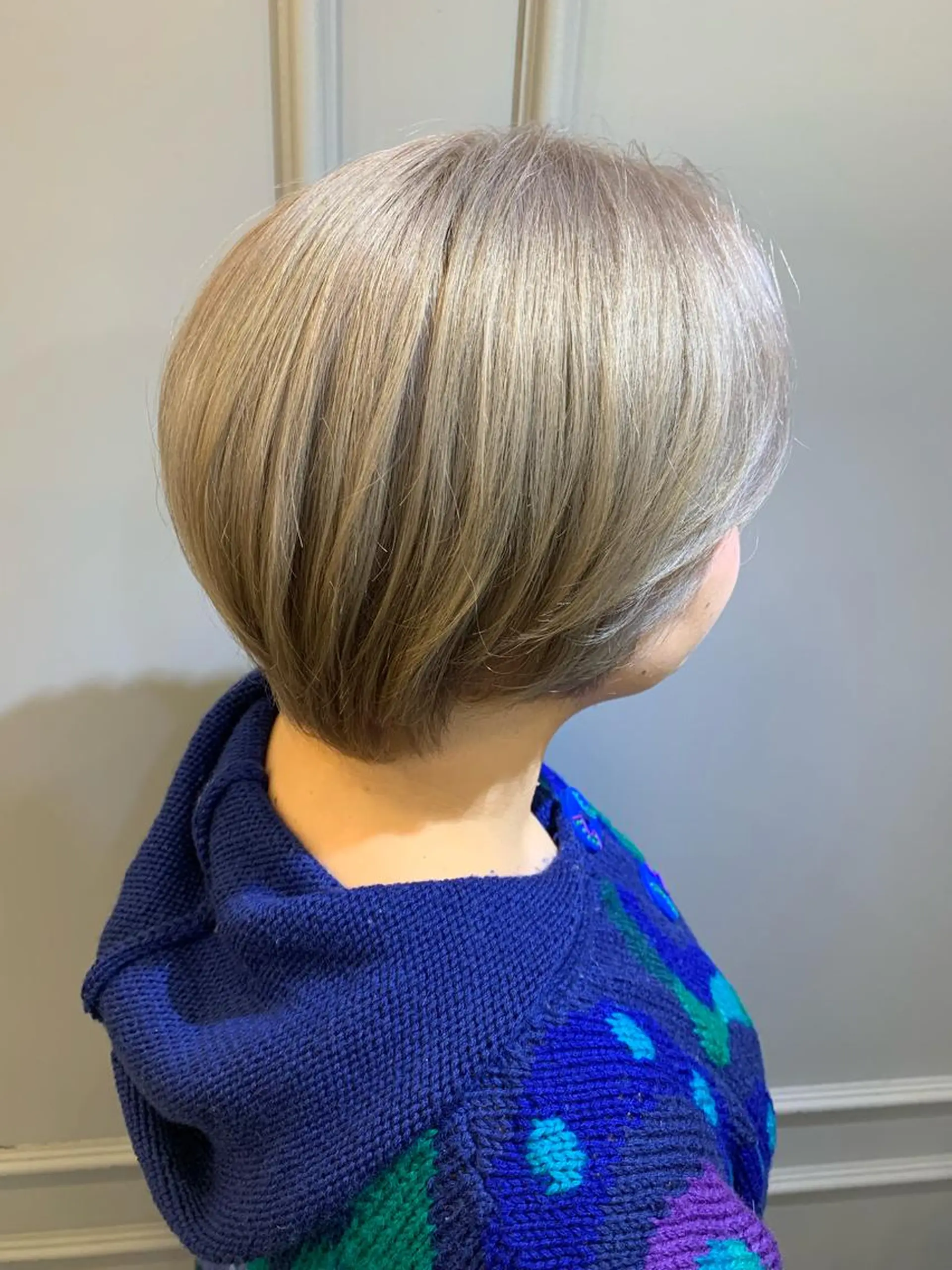 ショート カラー ブリーチ LAGRECE大阪梅田店所属・美髪矯正・髪質改善 【中村吉孝】のヘアスタイル