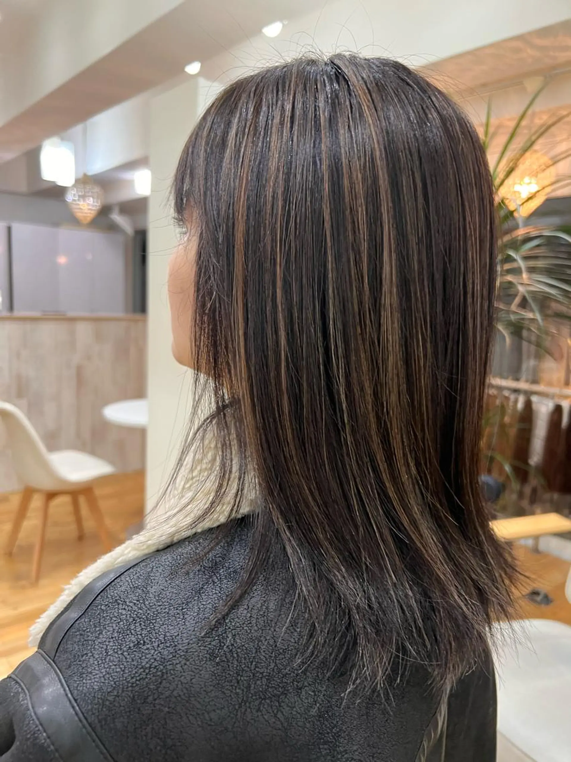 ミディアム カラー 笹江 瑞穂のヘアスタイル