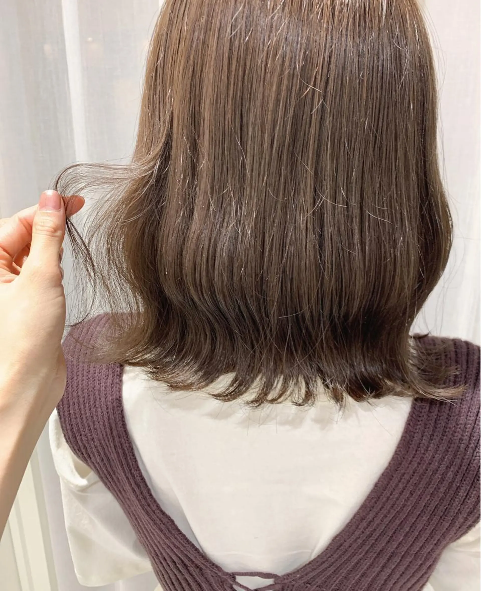 ミディアム カラー CITY louwe 脇坂彩音のヘアスタイル