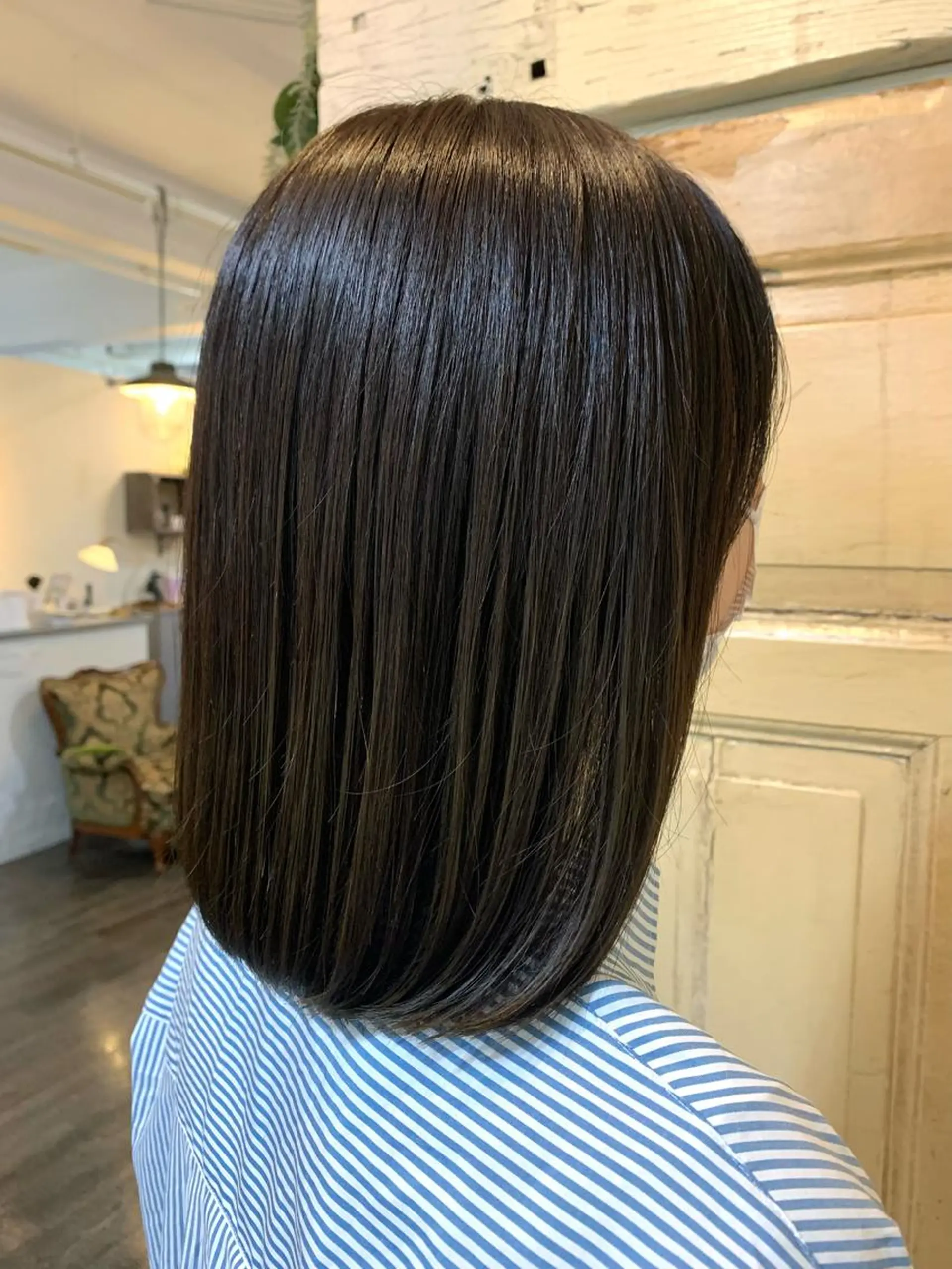 ミディアム カラー 松嶋 歩のヘアスタイル
