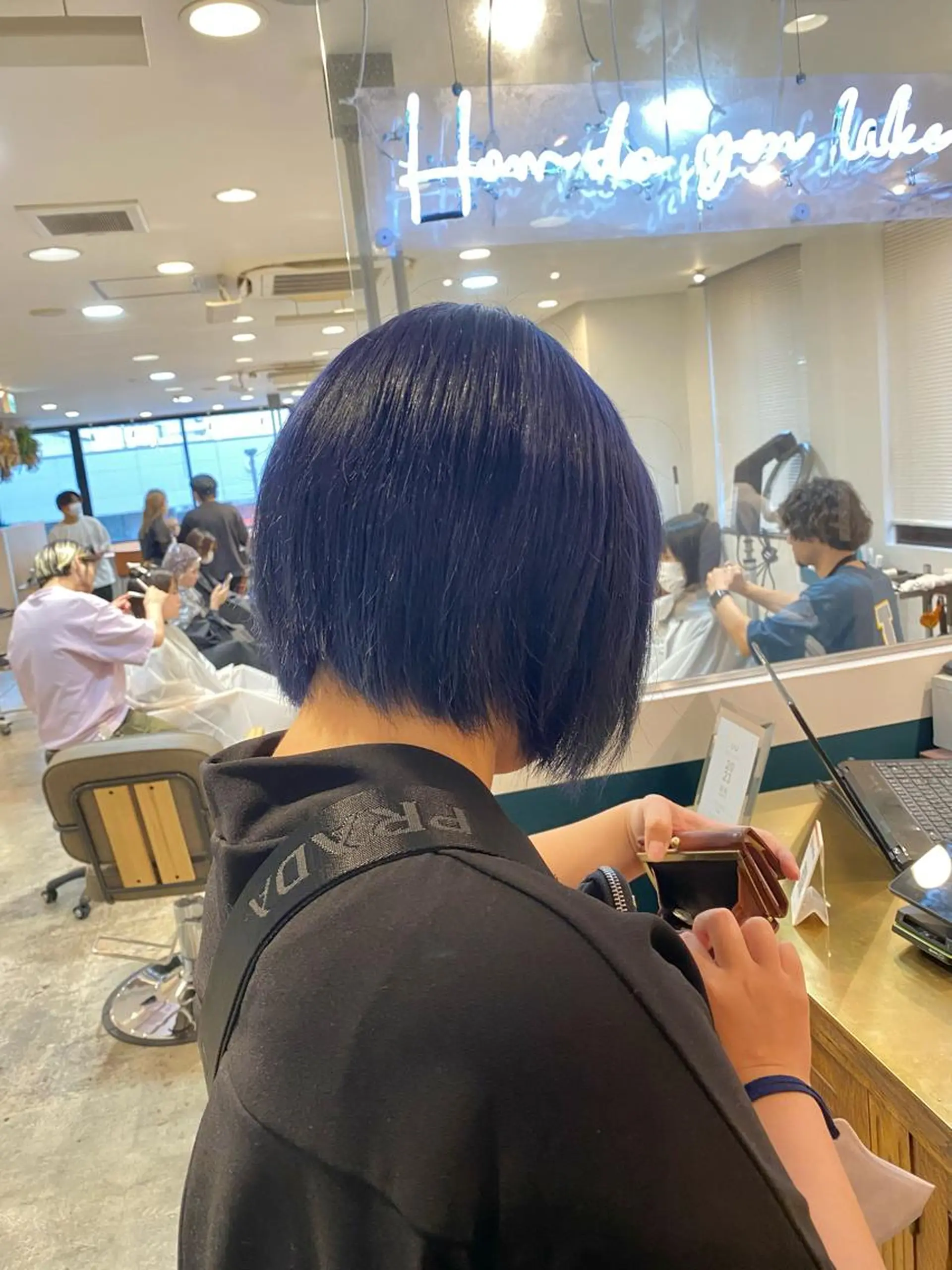 ショート カラー ネイビーカラー 学生 聖斗 /ハイトーン/パーマのヘアスタイル