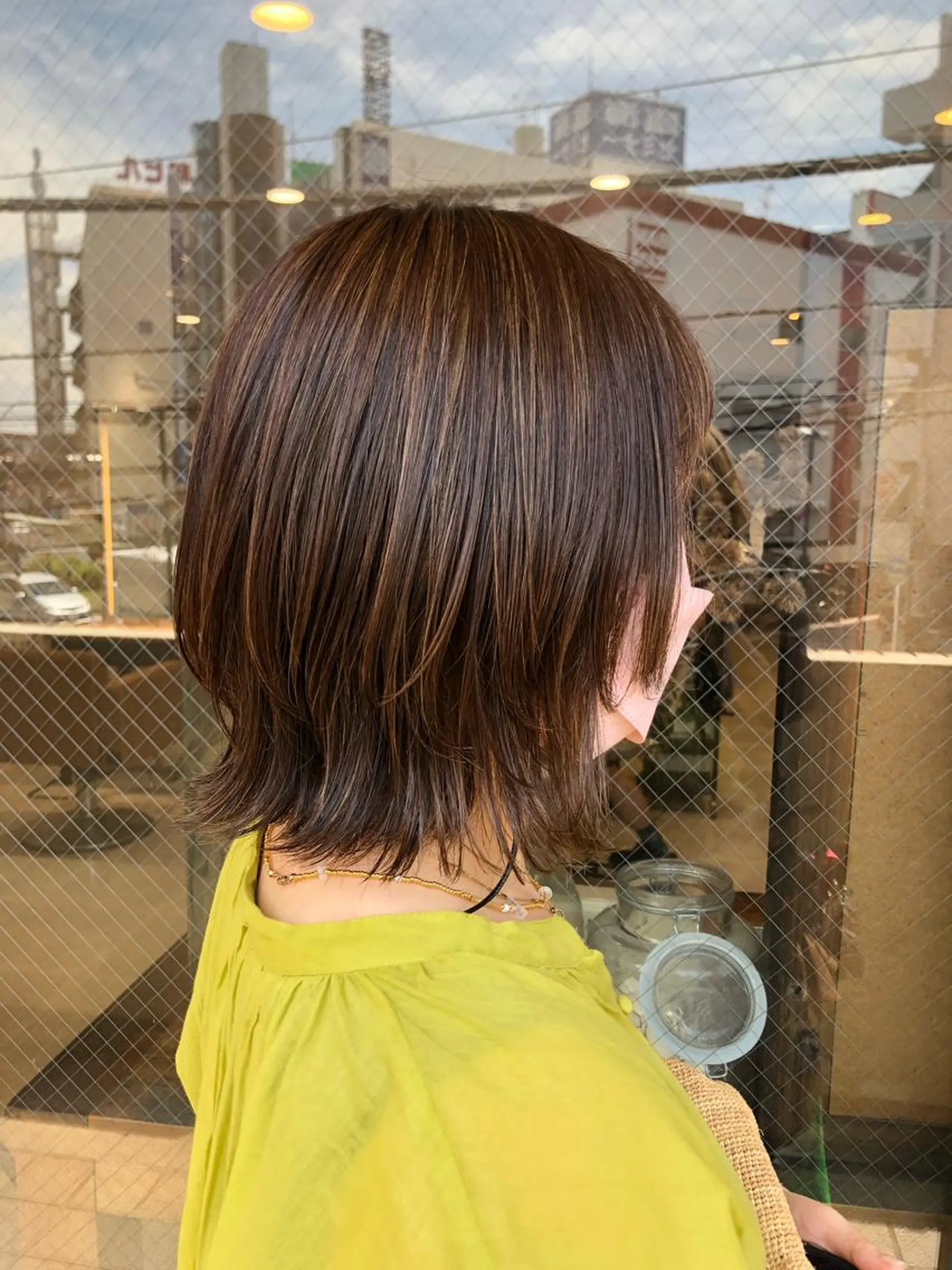ミディアム カラー ベージュカラー ハイライトカラー くびれヘア ハイライト くびれレイヤー bococa りんのヘアスタイル