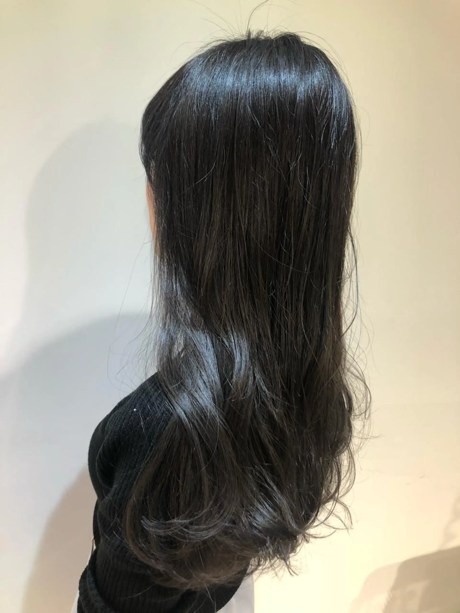 ロング カラー ブルーカラー ブルージュ カット ヘアカラー トリートメント scene.池袋所属・scene. haraのヘアスタイル