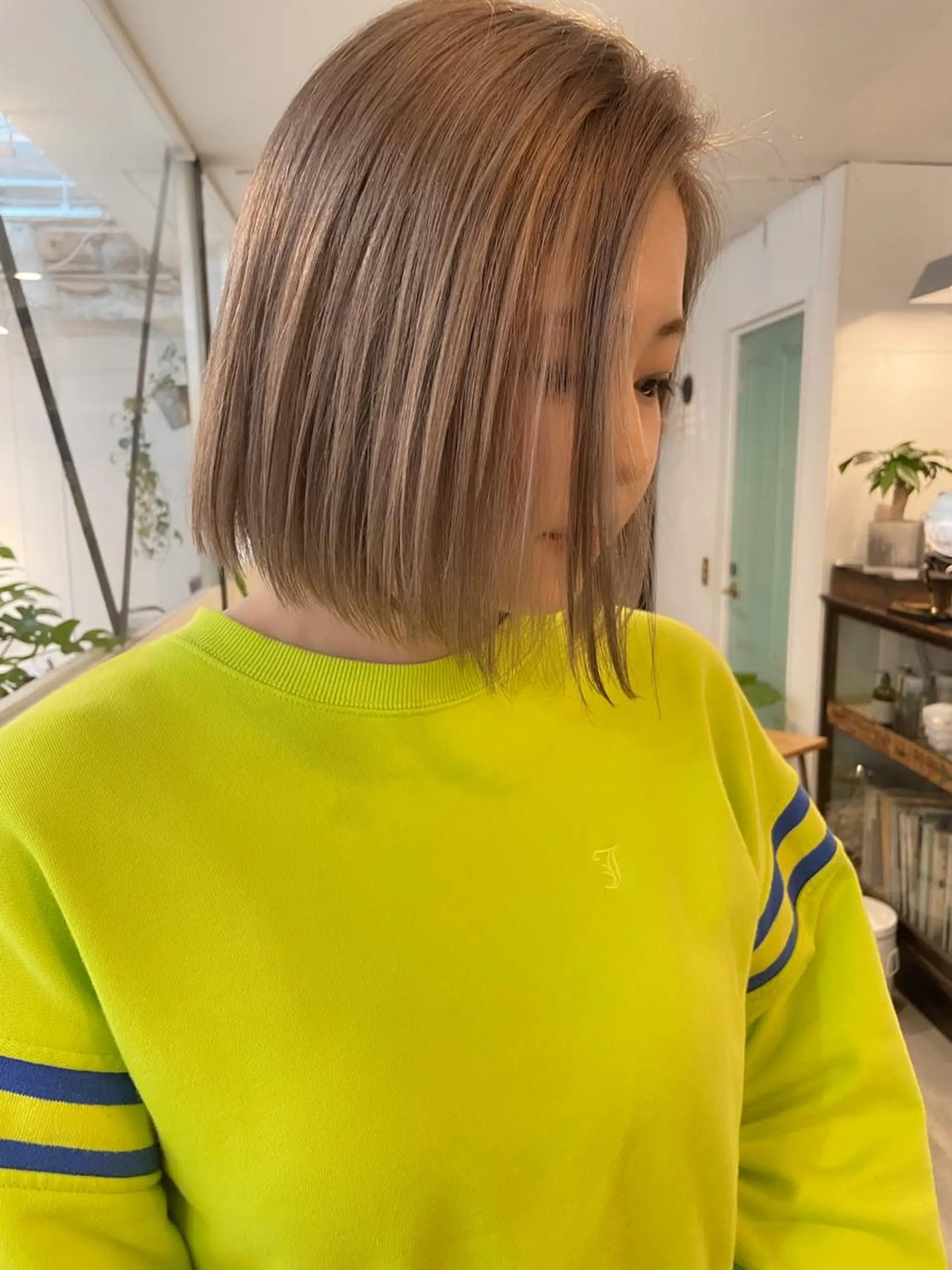 ショート カラー ブリーチ 暖色カラー🧡 ボブ🧚‍♀️マナのヘアスタイル