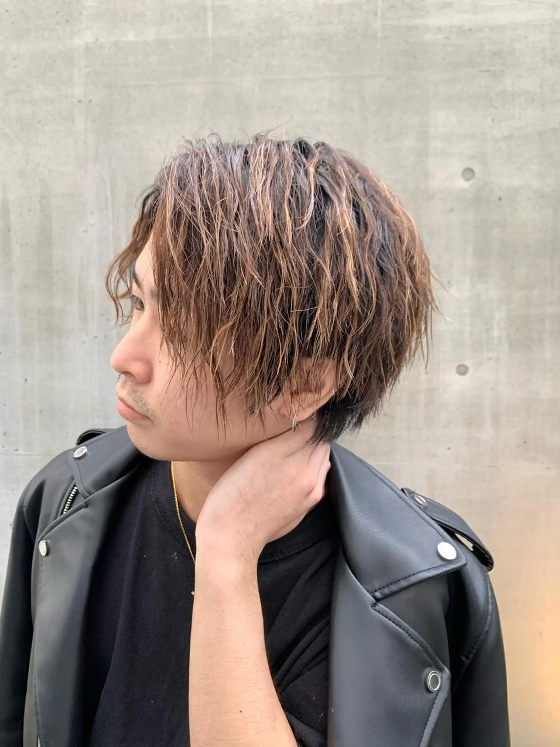 メンズ カット パーマ 倉林隆一🐈 ダブルカラー/艶髪のヘアスタイル