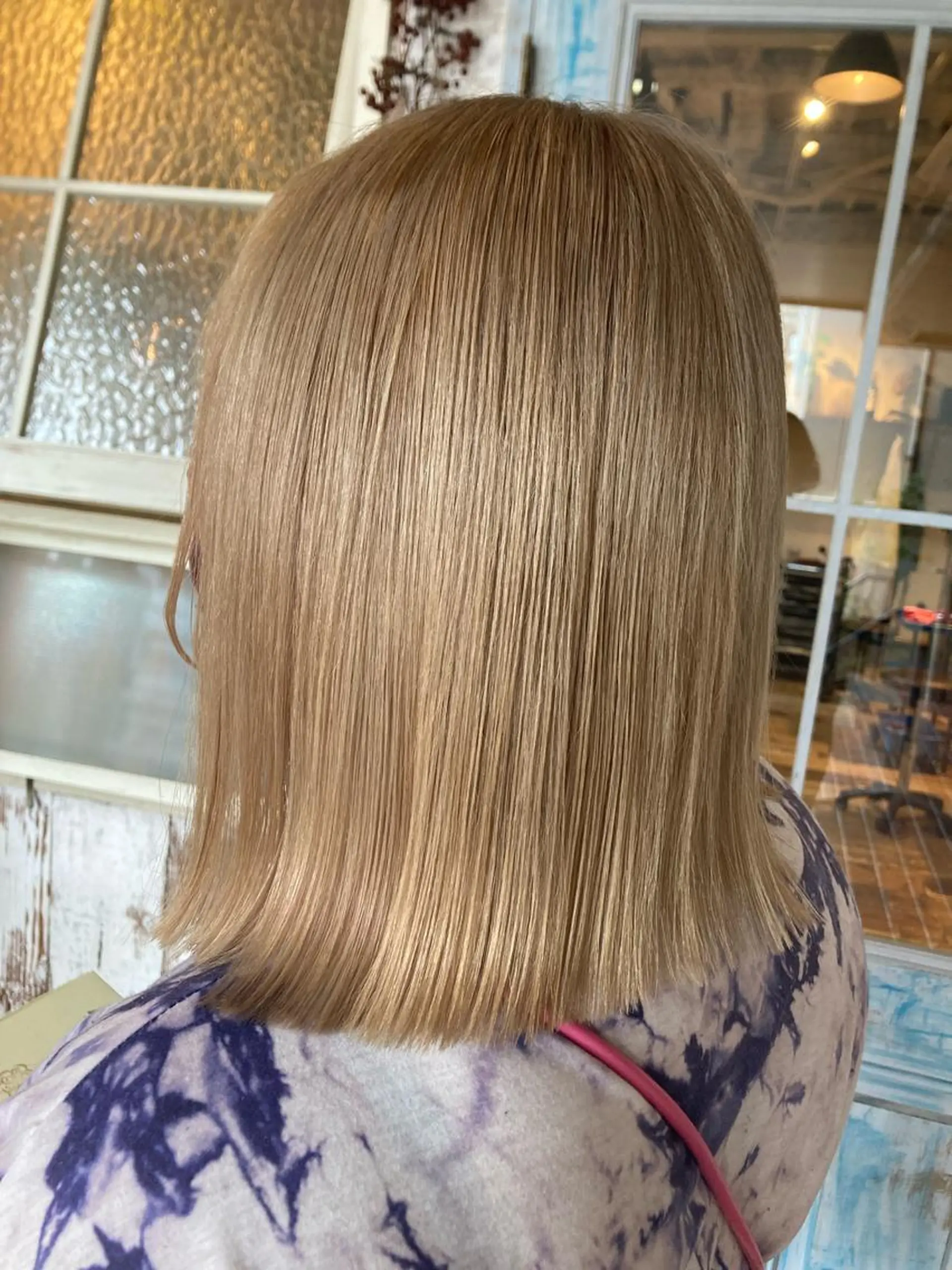 ミディアム カラー ベージュカラー ブリーチ ミルクティーベージュ ヘアカラー トリートメント SUNNY所属・sunny harumiのヘアスタイル