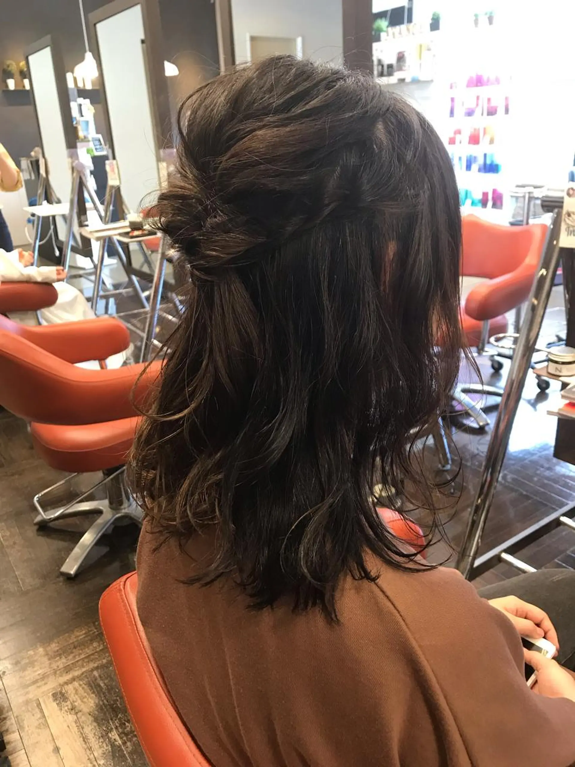 セミロング ヘアアレンジ ハーフアップ 簡単アレンジ カット ヘアカラー デザインカラー🌈 高木リョウのヘアスタイル