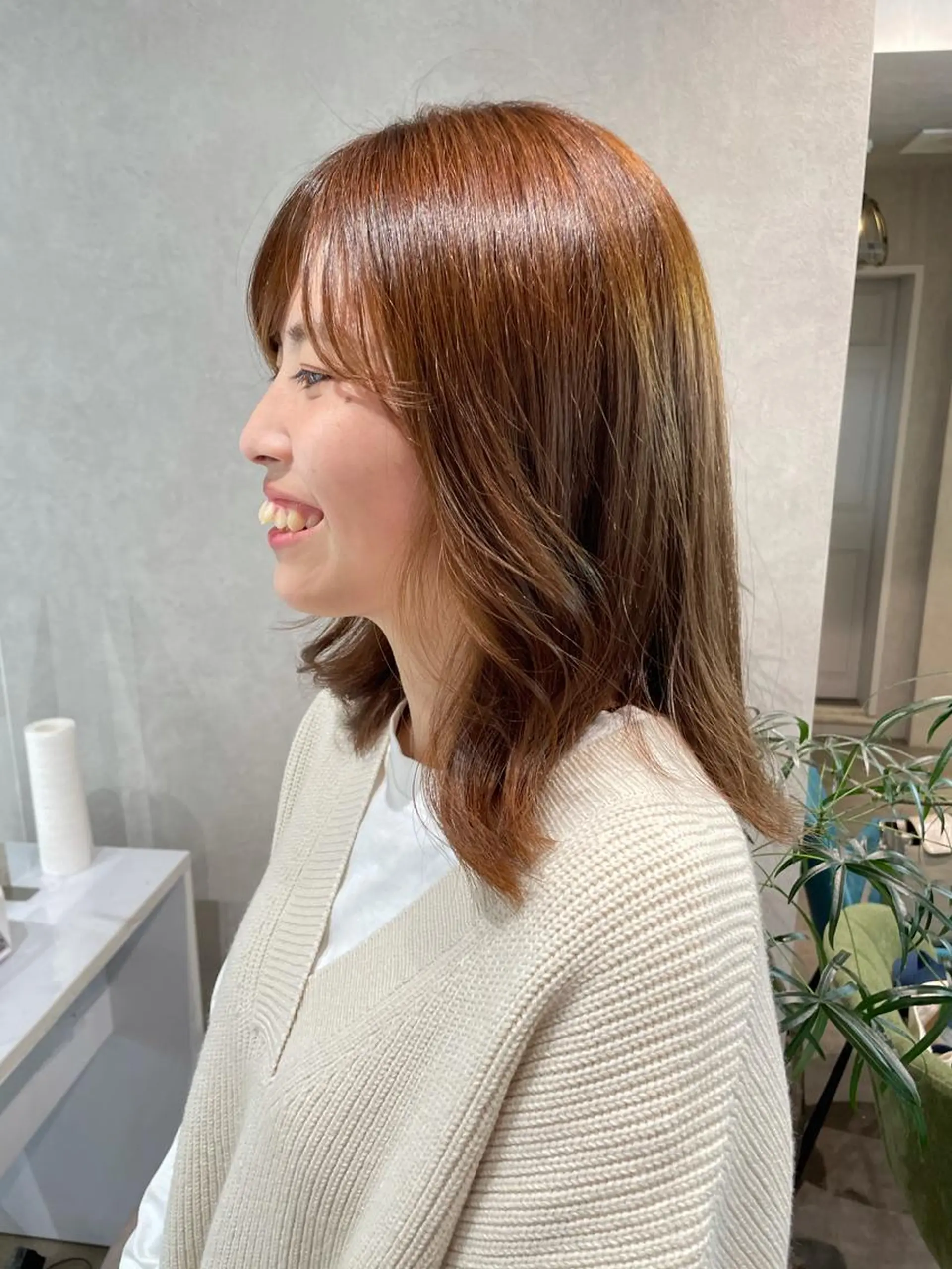セミロング カラー ブラウンカラー ヘアカラー ナチュラル透明感🌱 小山美樹子のヘアスタイル