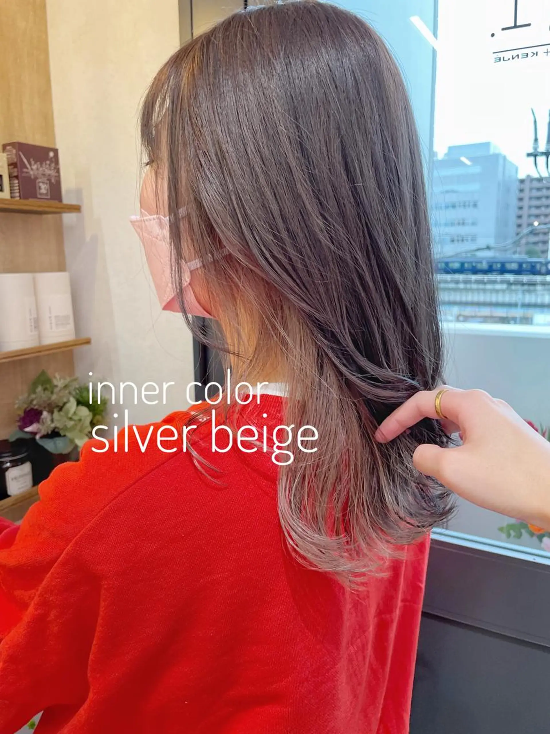 ミディアム カラー ベージュカラー ブリーチ インナーカラー シルバー シルバーベージュ oggi +KENJE所属・大平 美沙のヘアスタイル