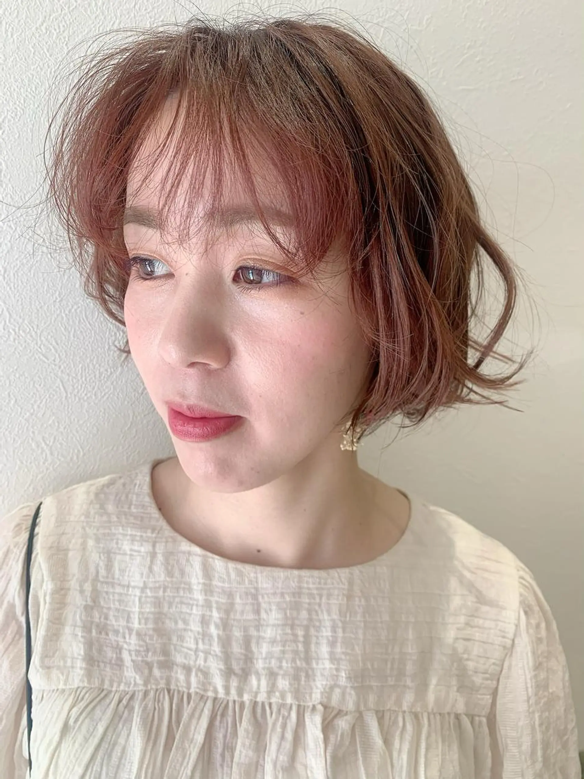 ショート カラー ベージュカラー ピンクカラー ピンクベージュ カット ヘアカラー トリートメント hub hair レイヤー/透明感のヘアスタイル